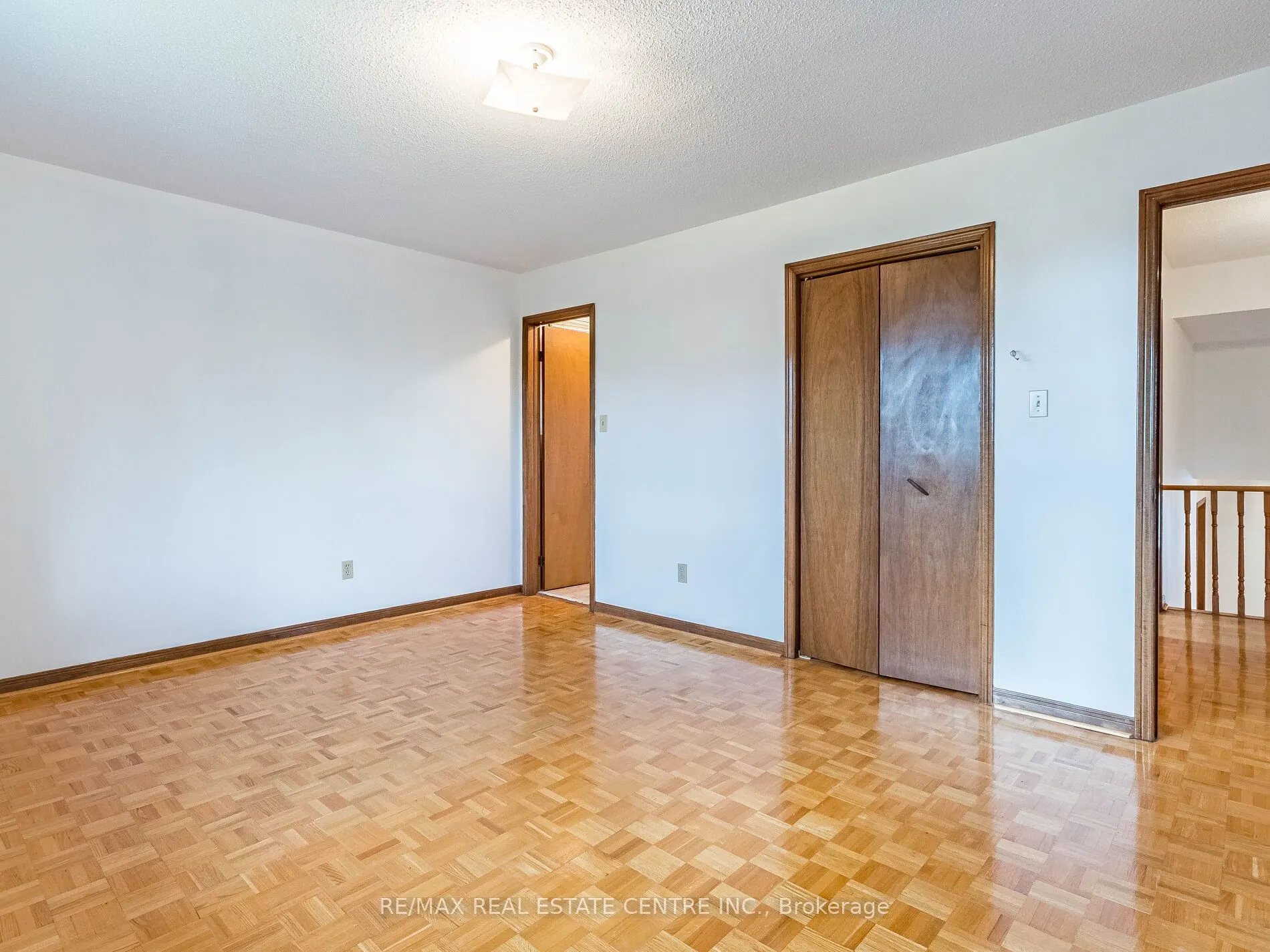 3137 Sunnyhill Drive