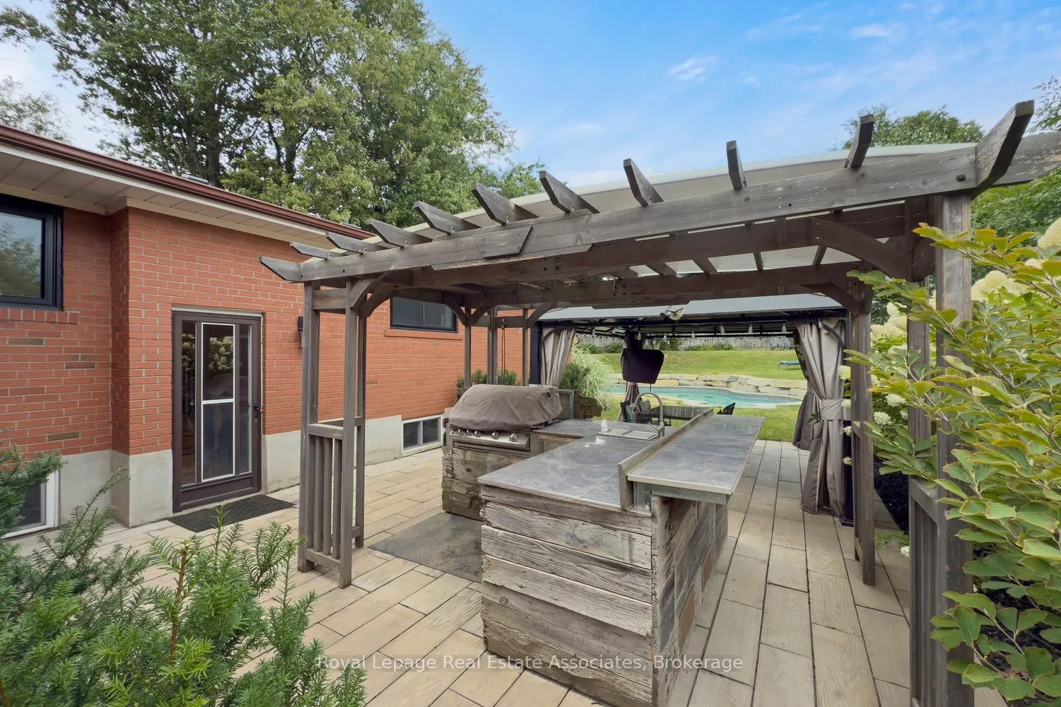 511 Ettridge Court