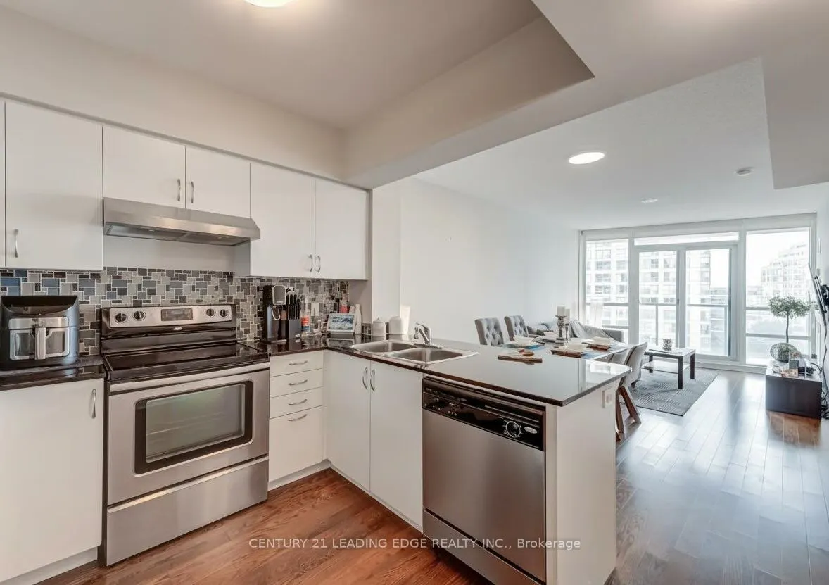 2240 Lake Shore Boulevard W, #601