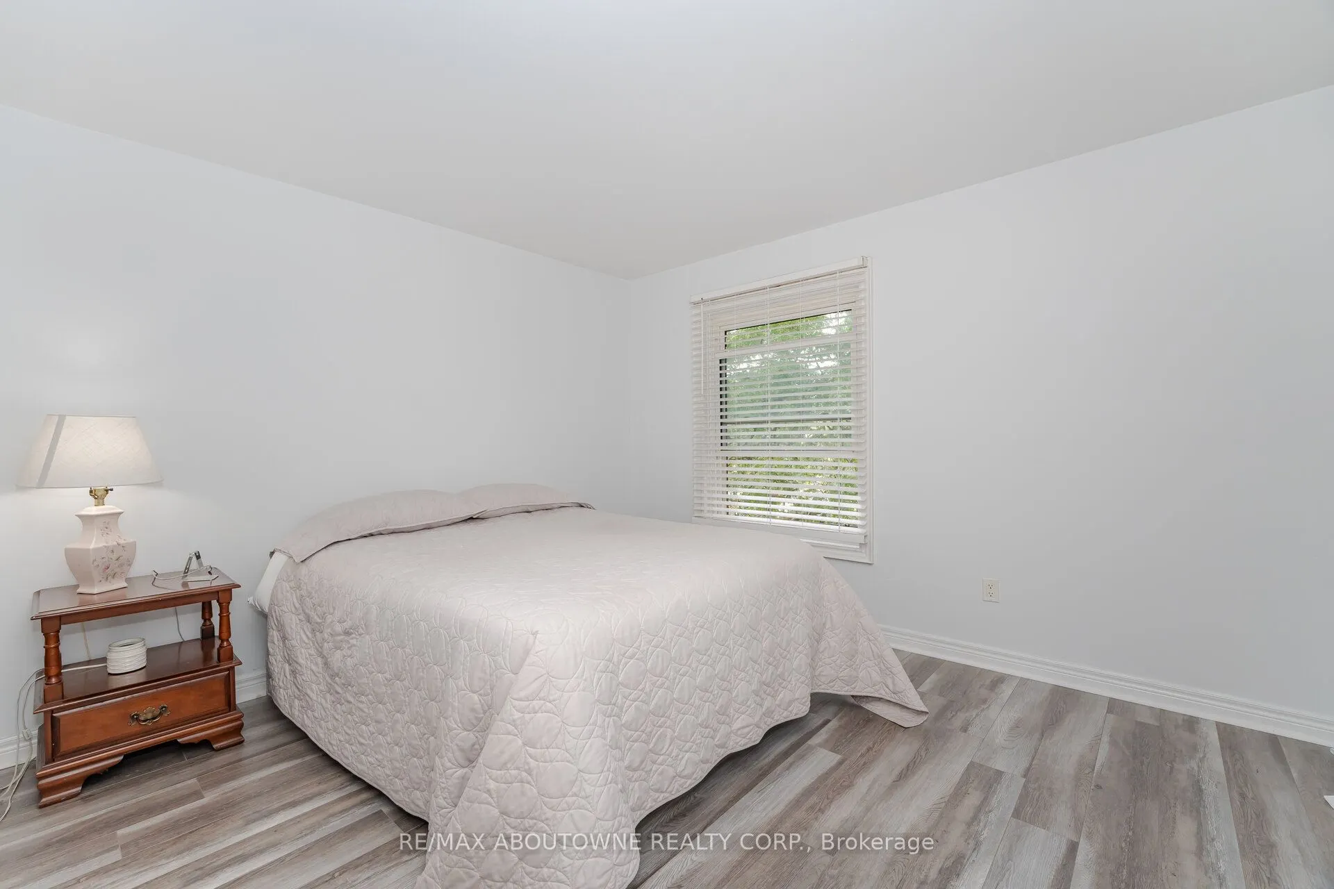 2779 Gananoque Drive, #27