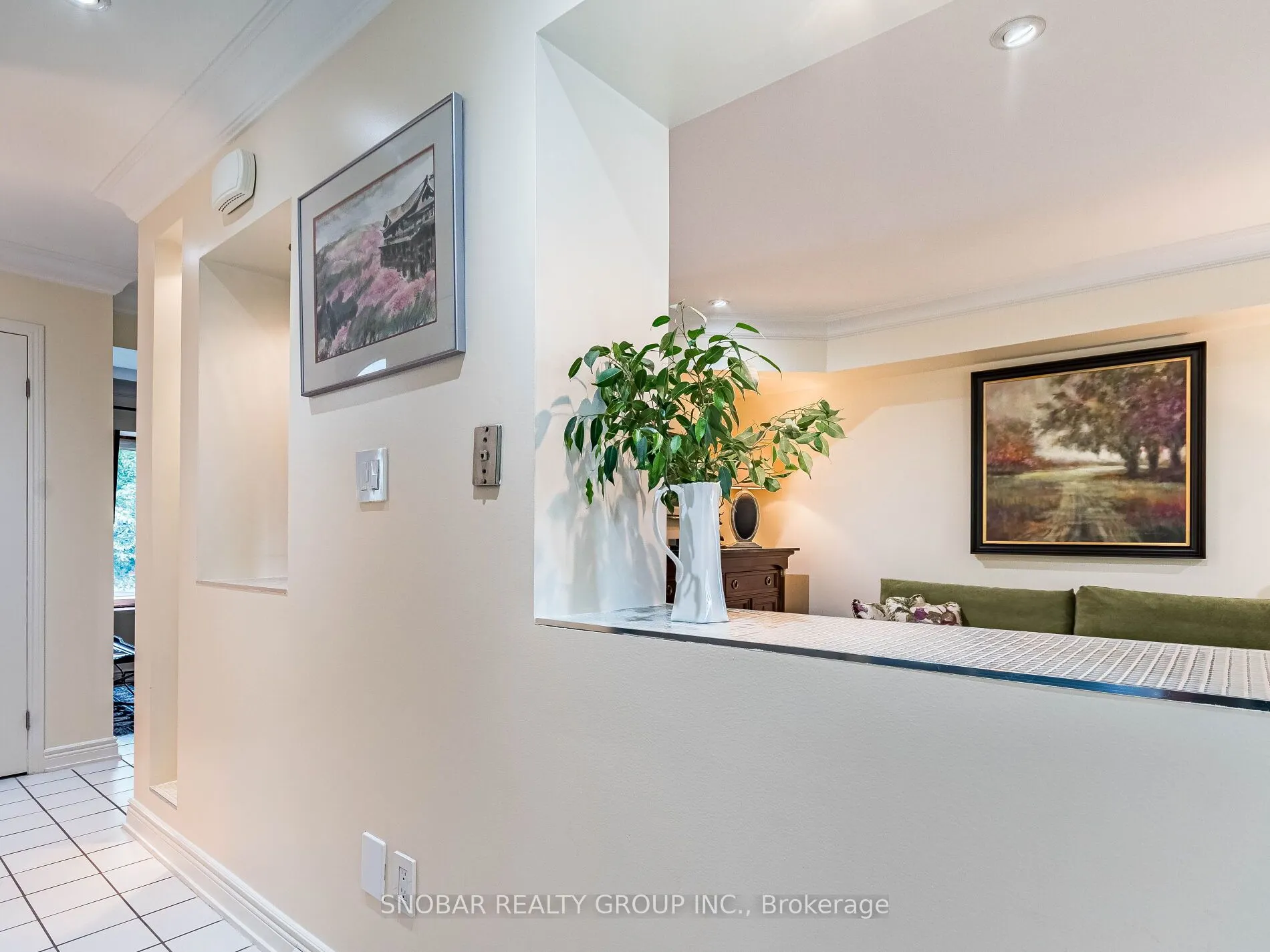 1100 Queen Street W, #2