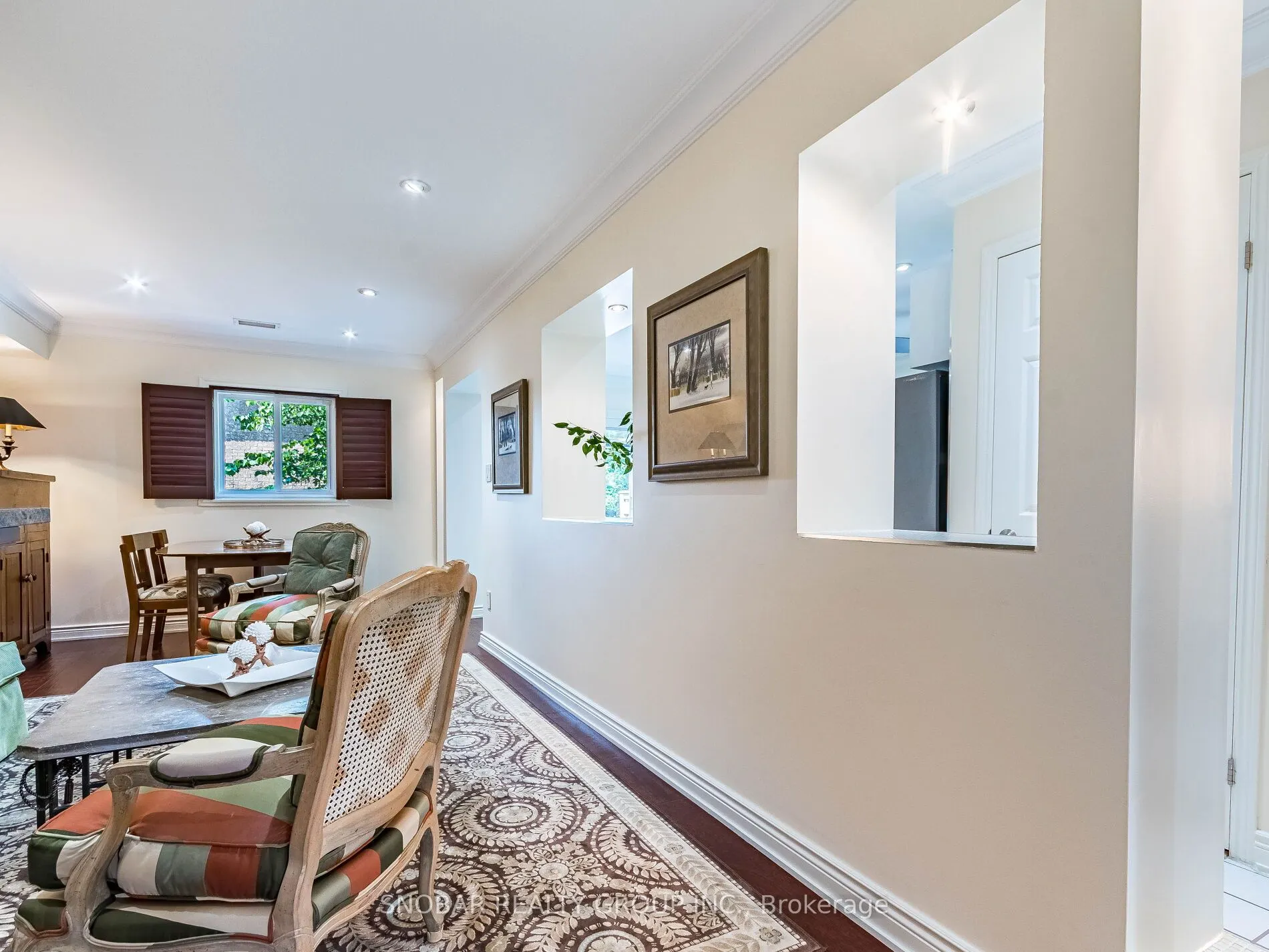 1100 Queen Street W, #2