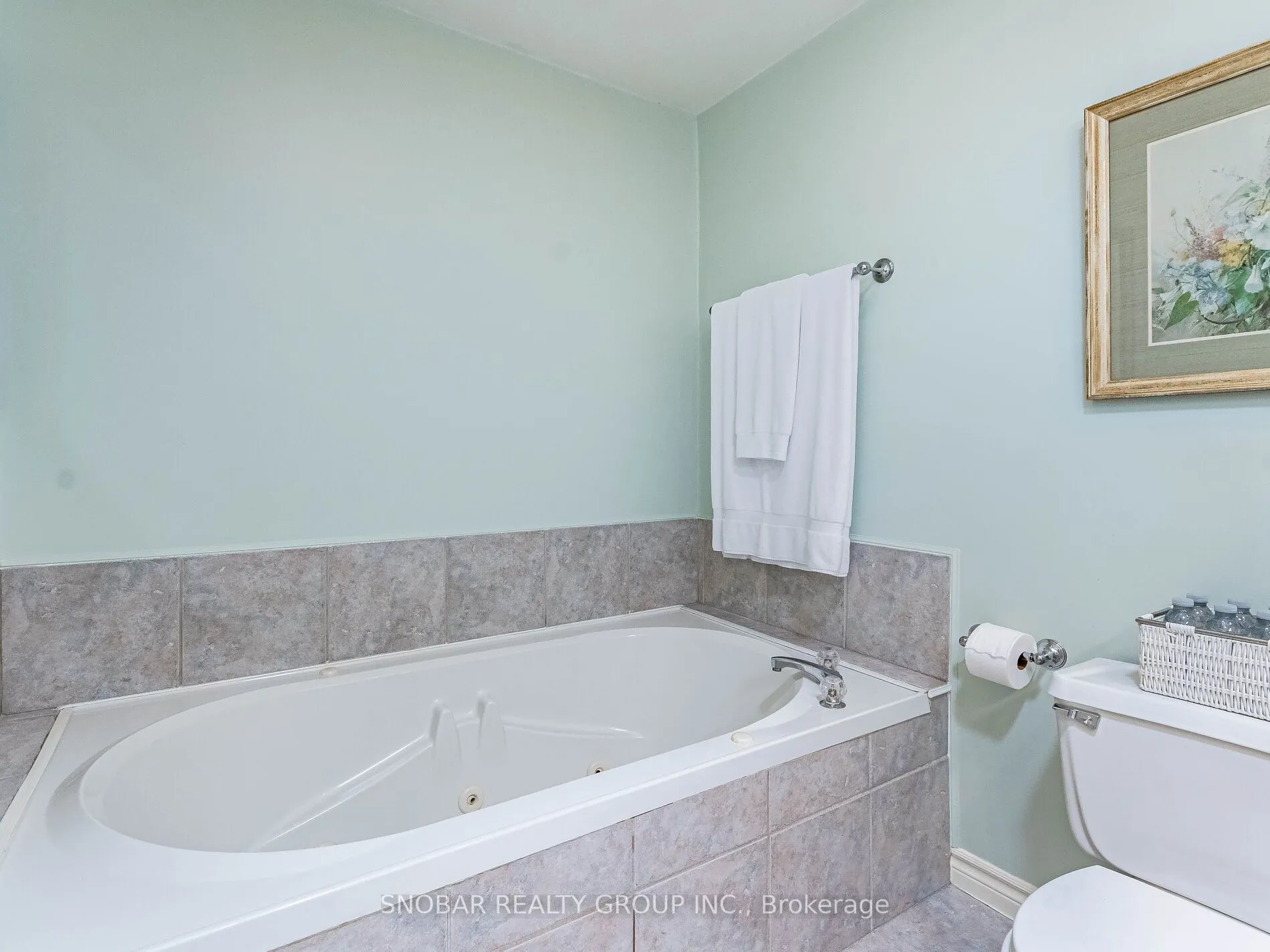 1100 Queen Street W, #2