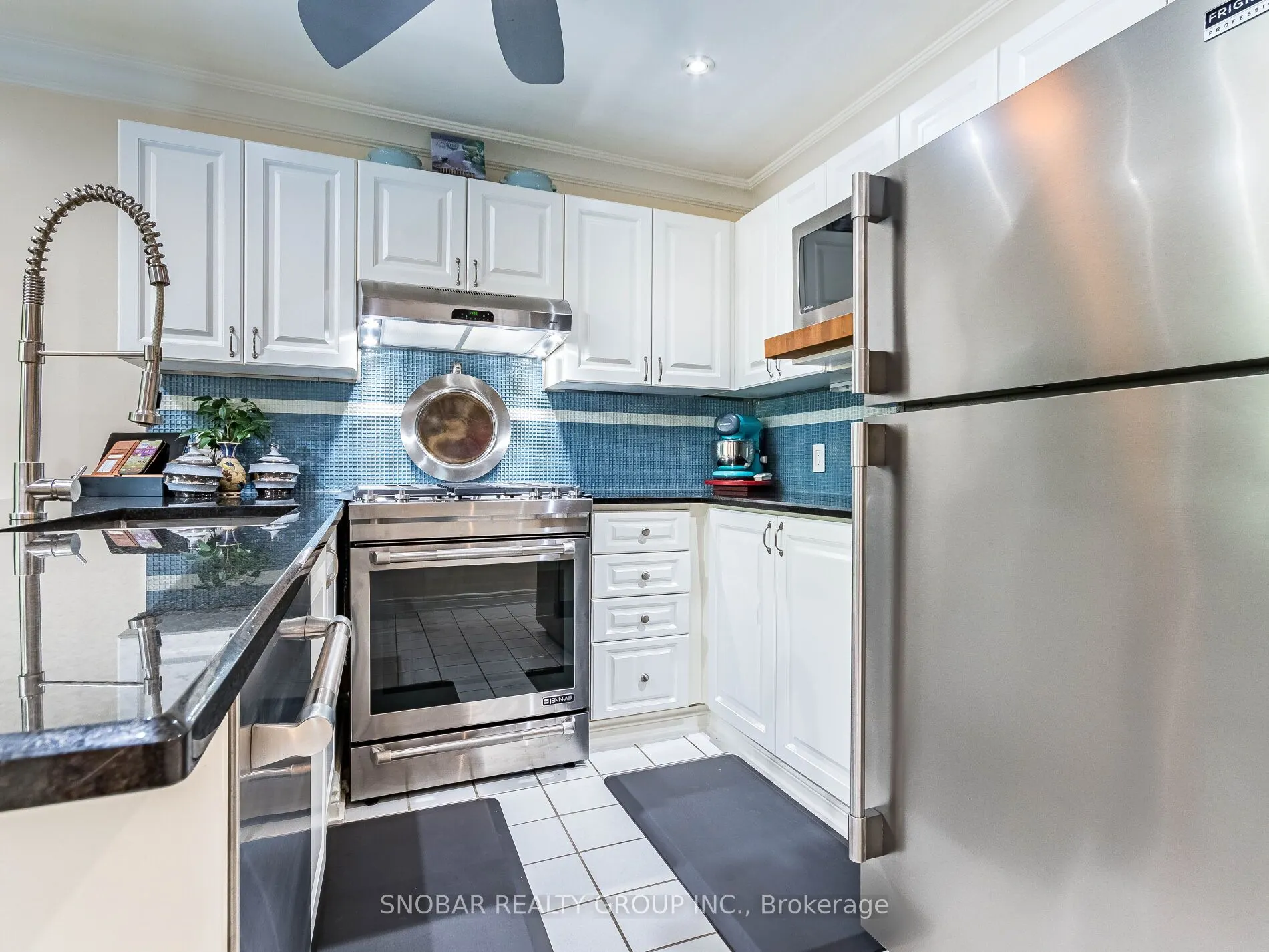 1100 Queen Street W, #2