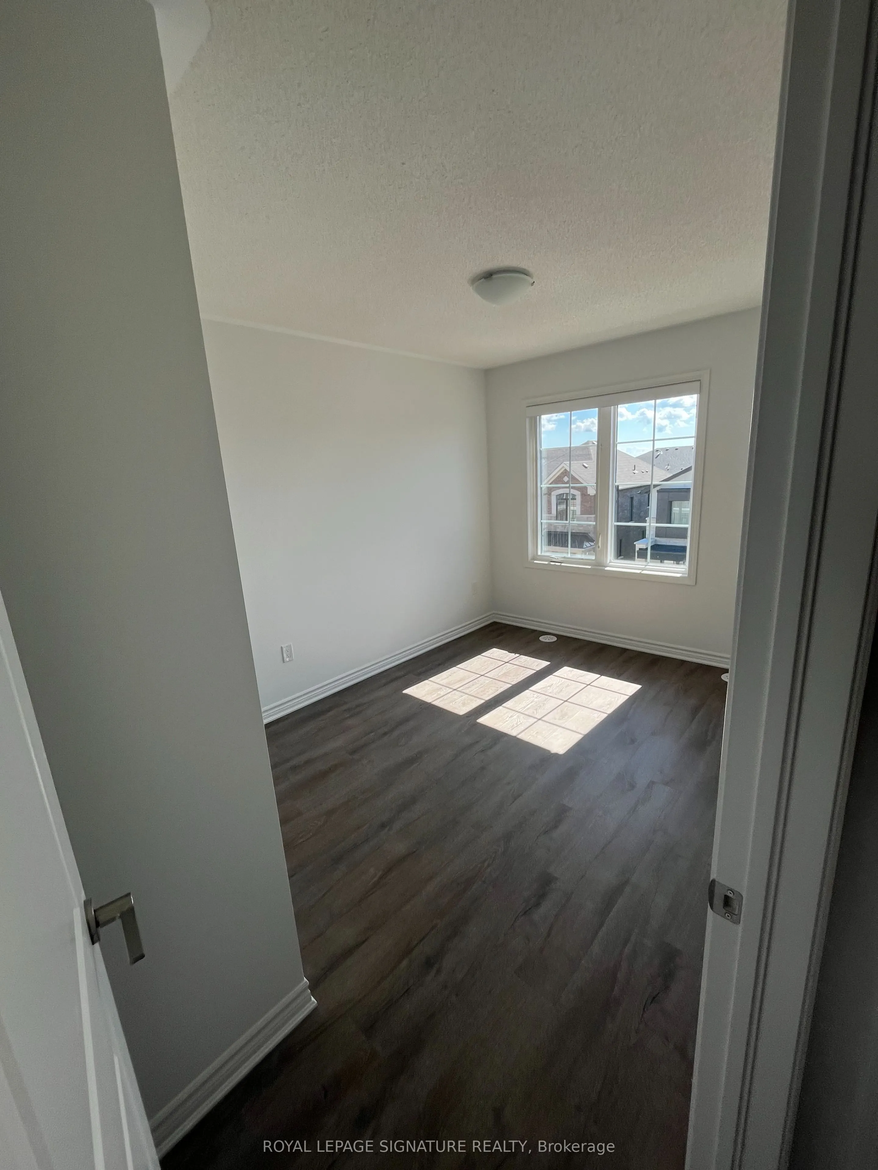 1259 Lily Crescent, #10