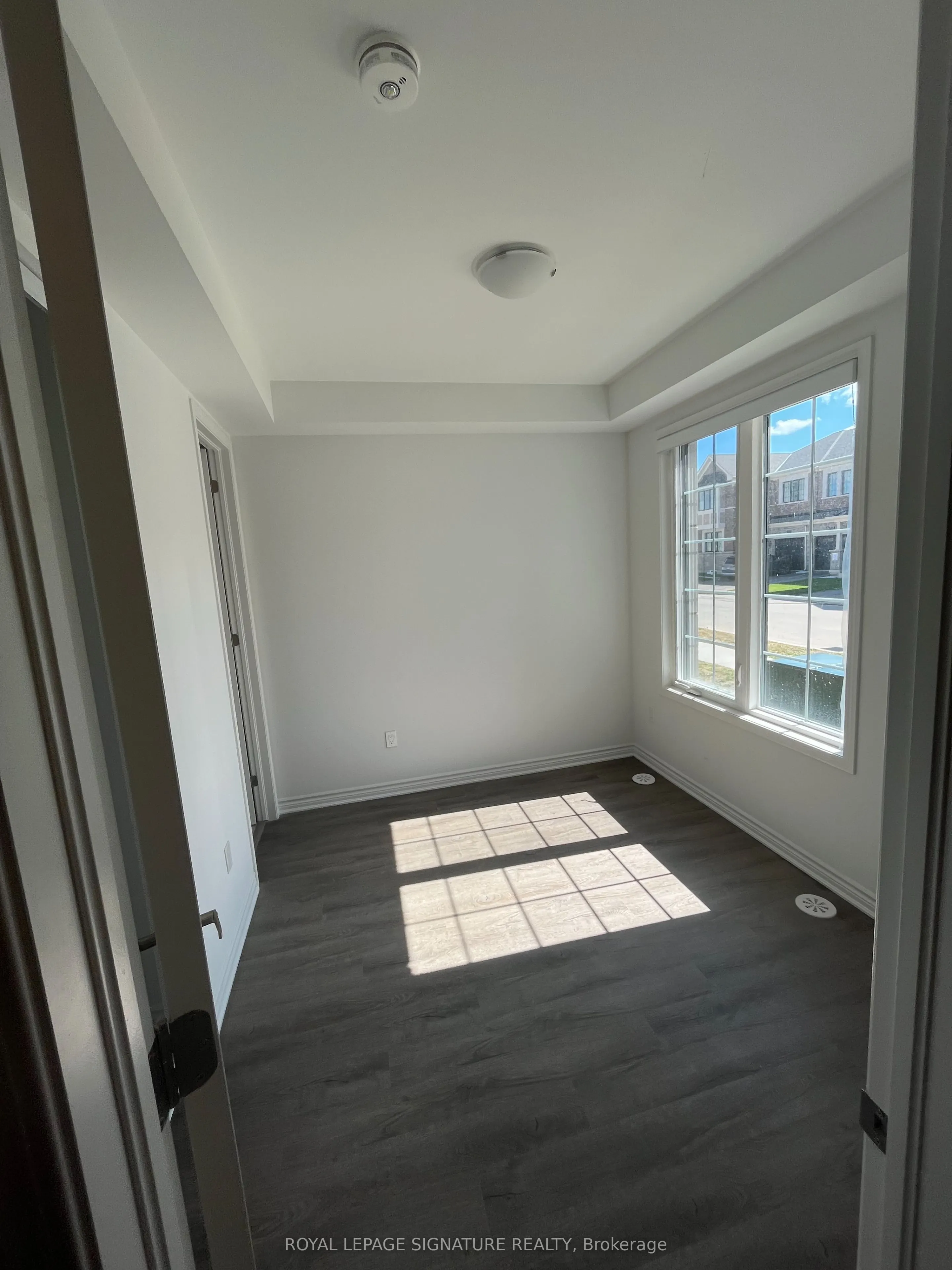 1259 Lily Crescent, #10