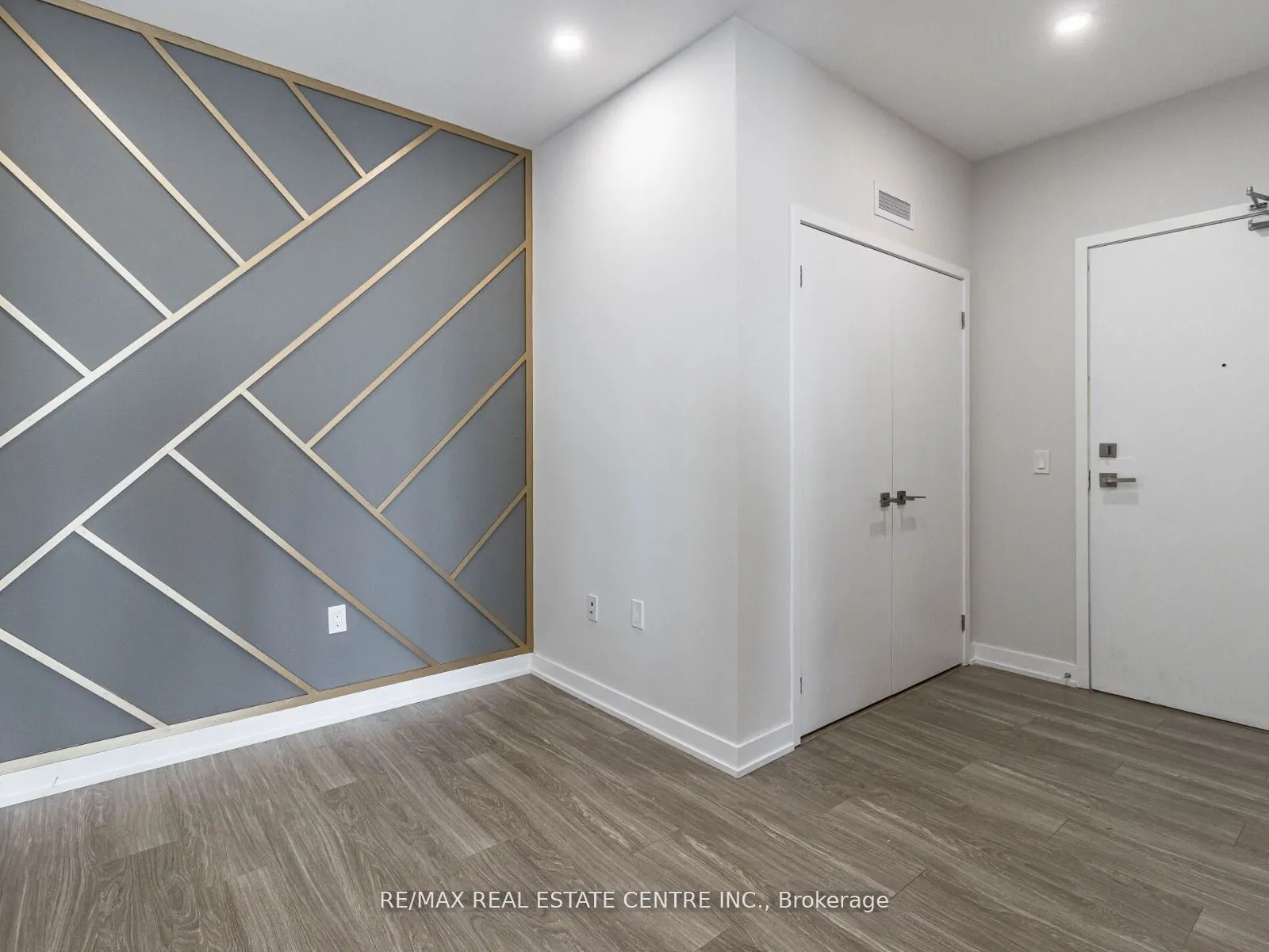 4085 PARKSIDE VILLAGE Drive, #2302