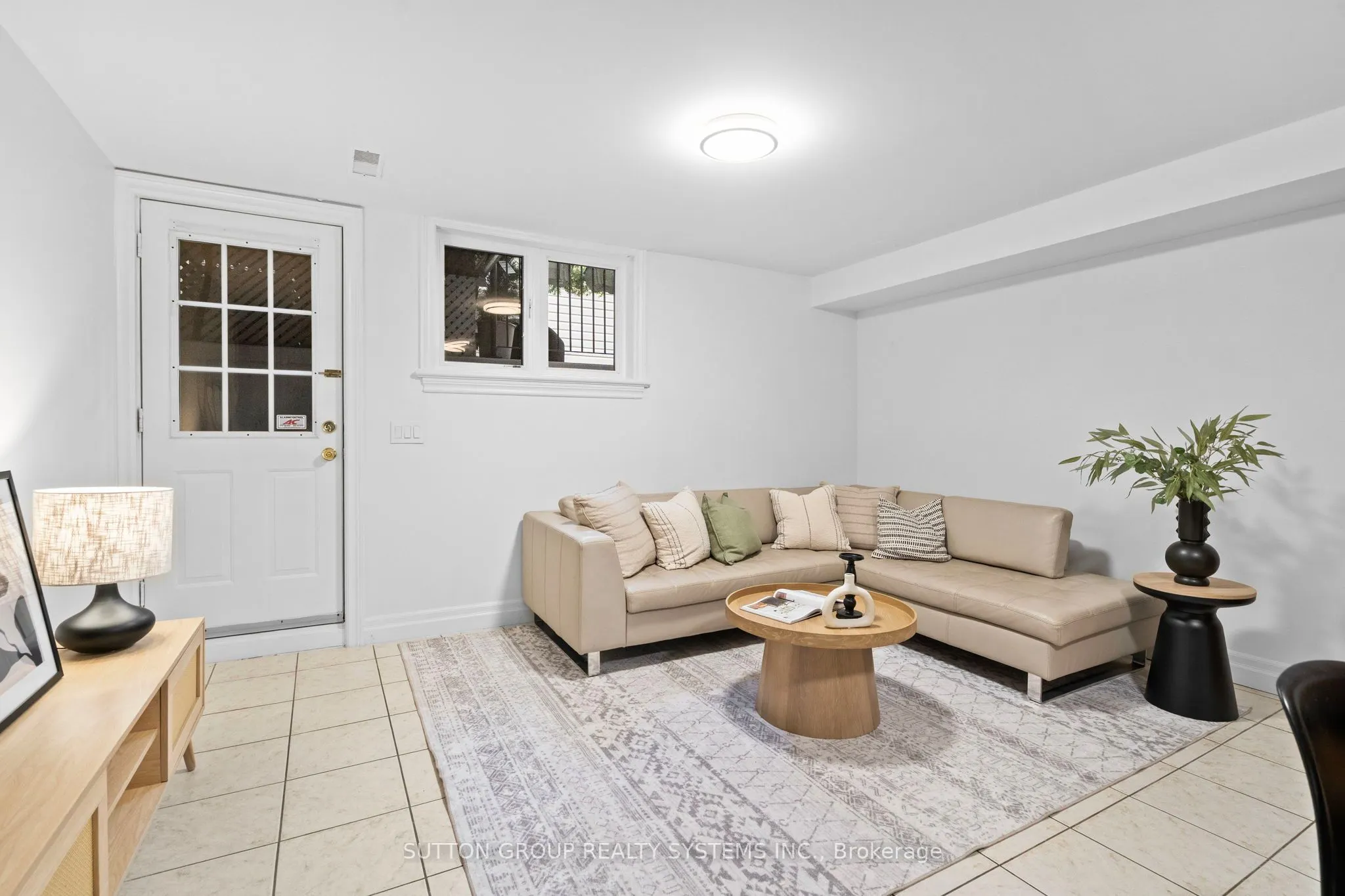 45 Algarve Crescent