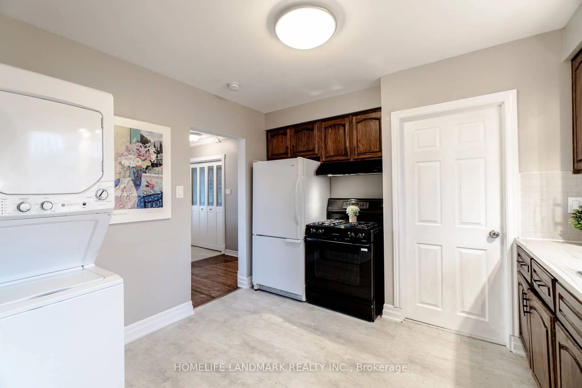 640 Netherton Crescent, #Upper