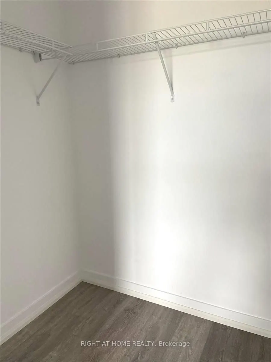 2486 Old Bronte Road, #518