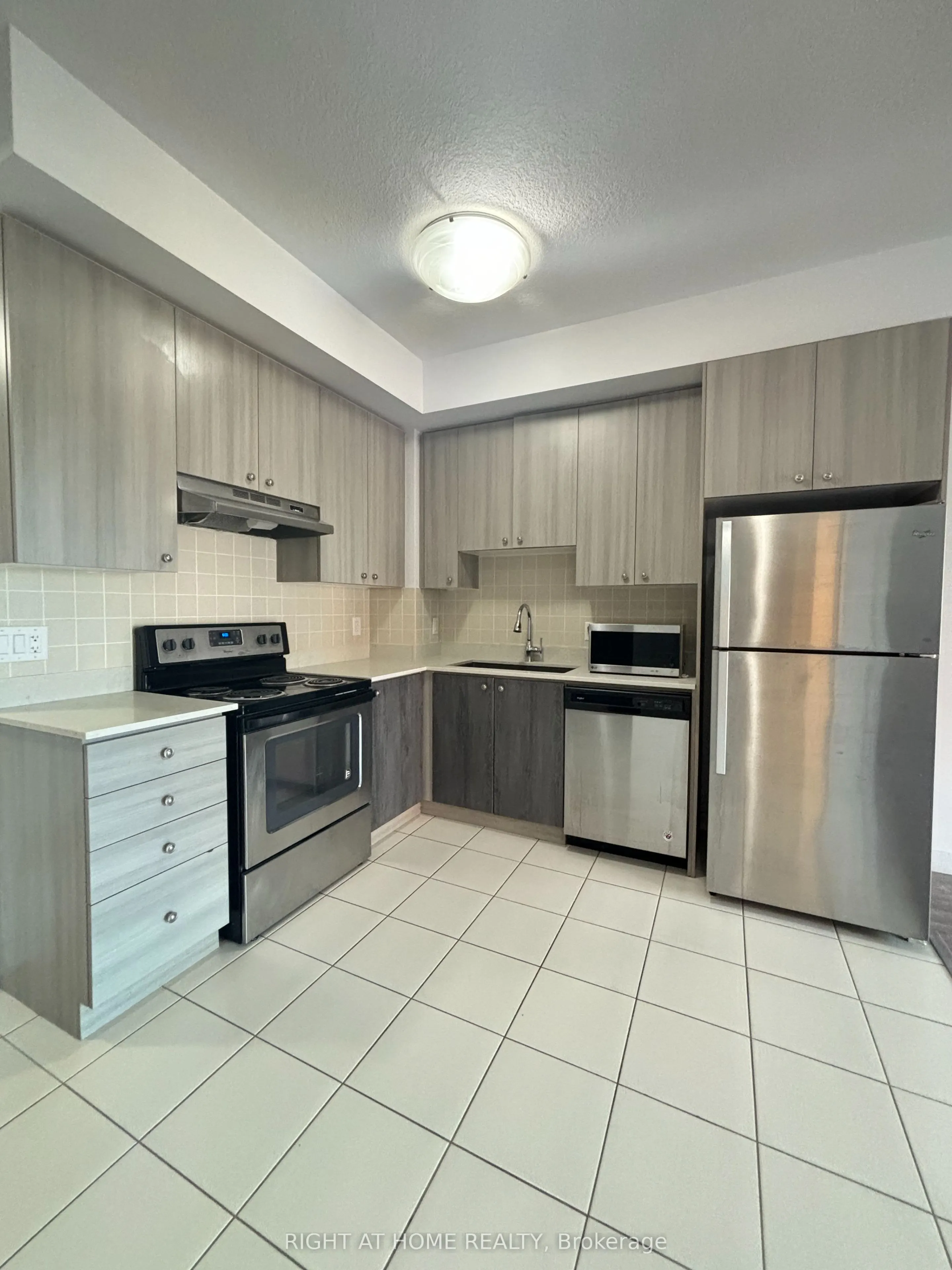 2486 Old Bronte Road, #518