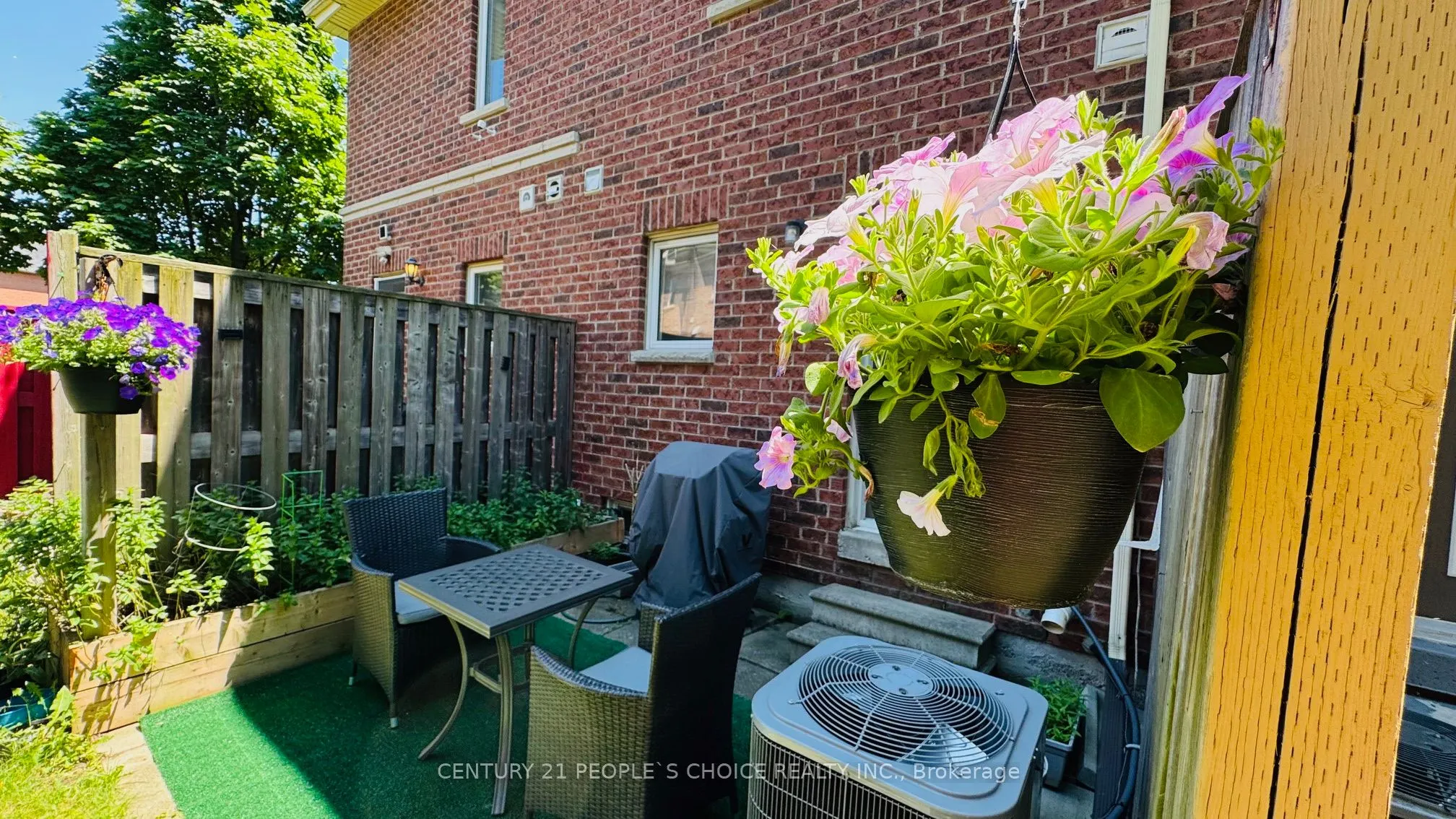 435 Hensall Circle, #29