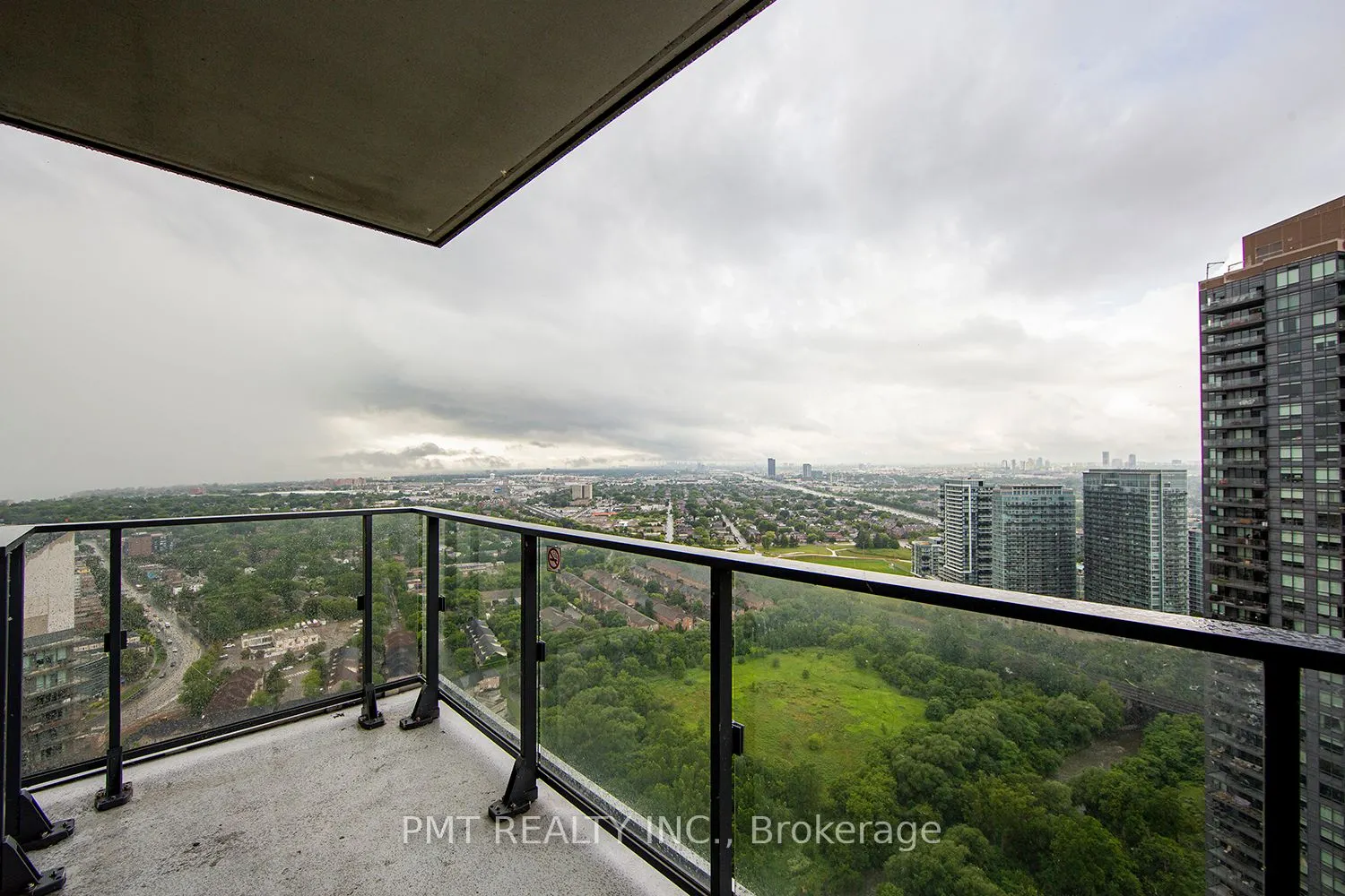 2220 Lake Shore Boulevard W, #3902