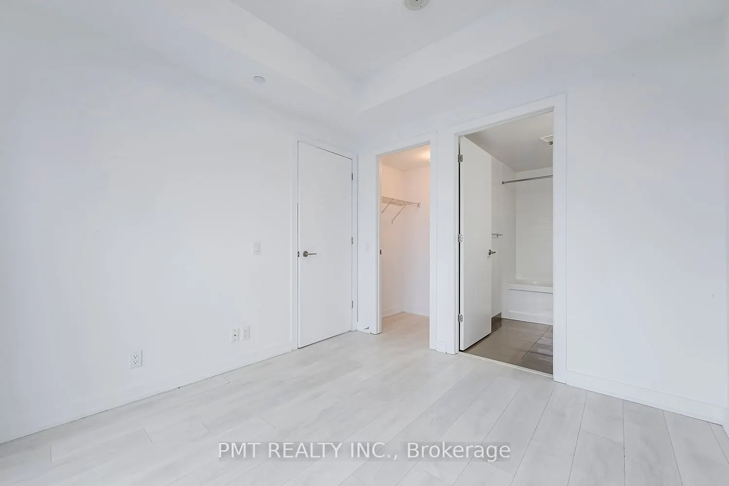 2220 Lake Shore Boulevard W, #3902