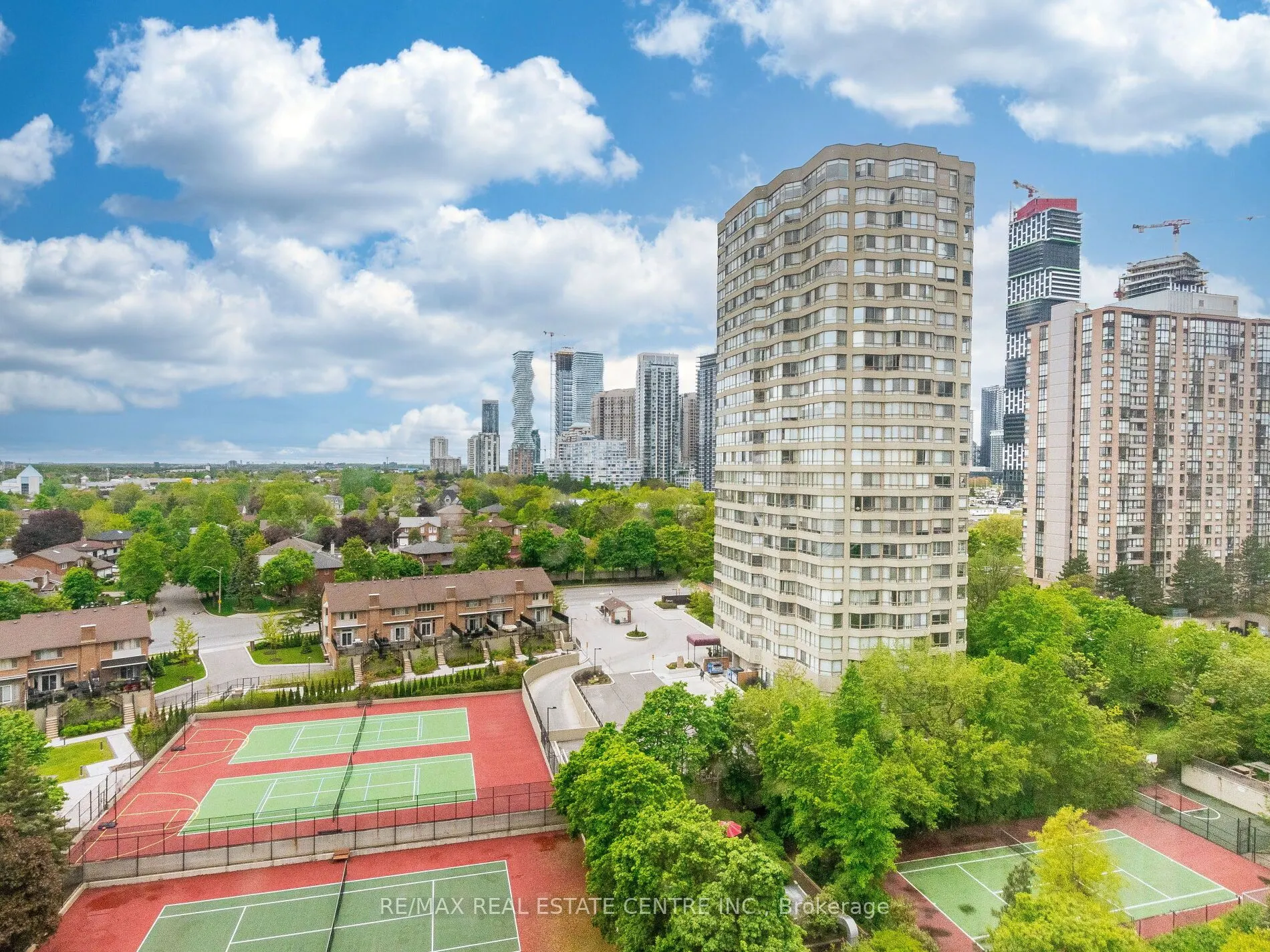 55 Elm Drive W, #1404