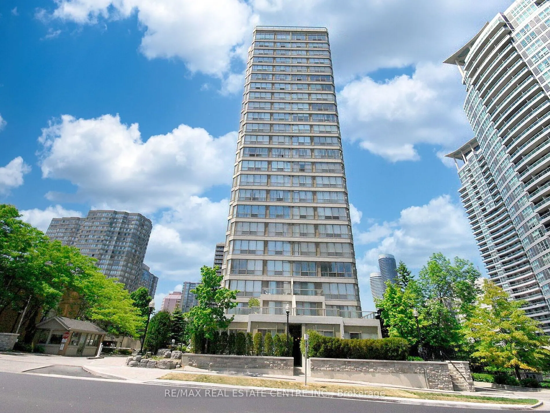 55 Elm Drive W, #1404