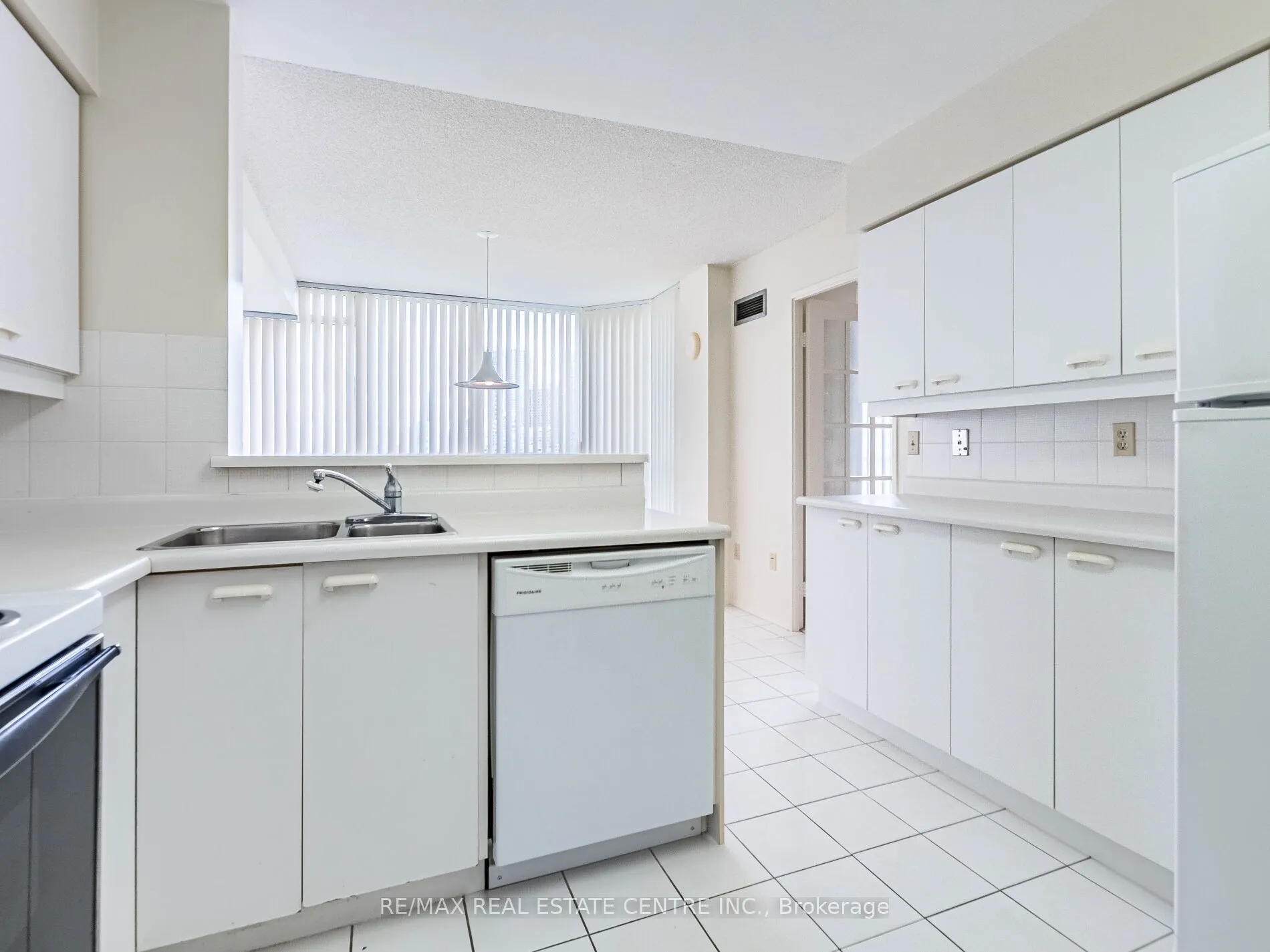 55 Elm Drive W, #1404
