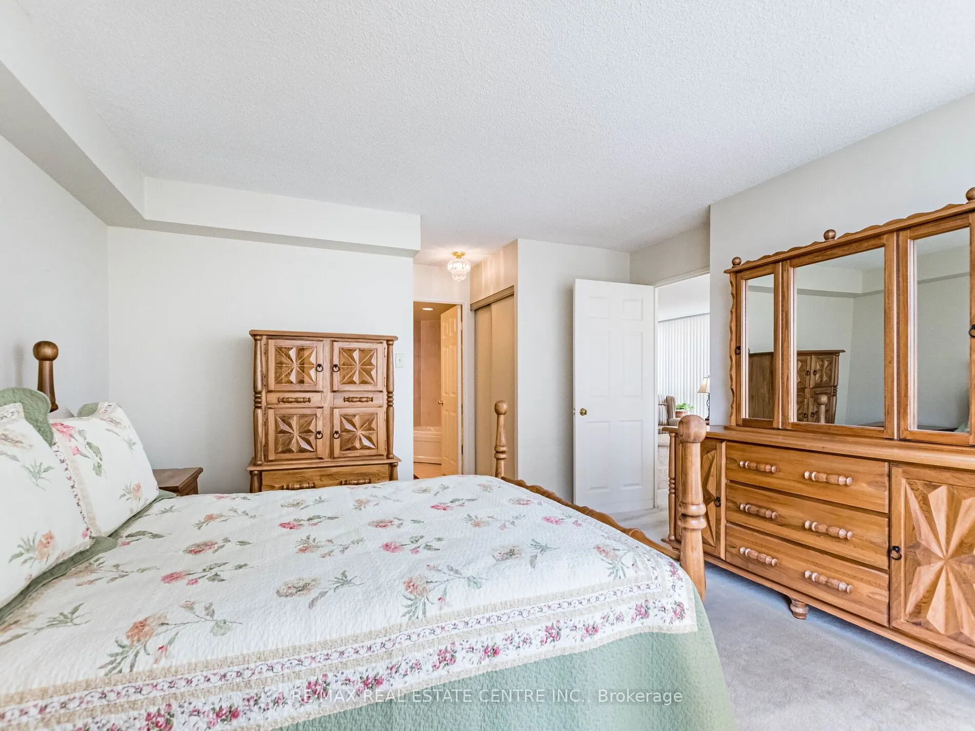 55 Elm Drive W, #1404