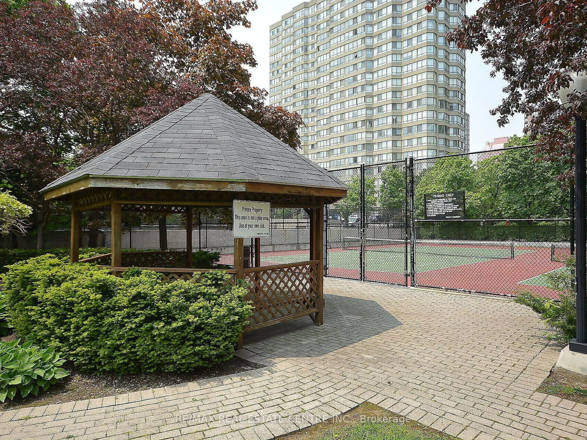 55 Elm Drive W, #1404