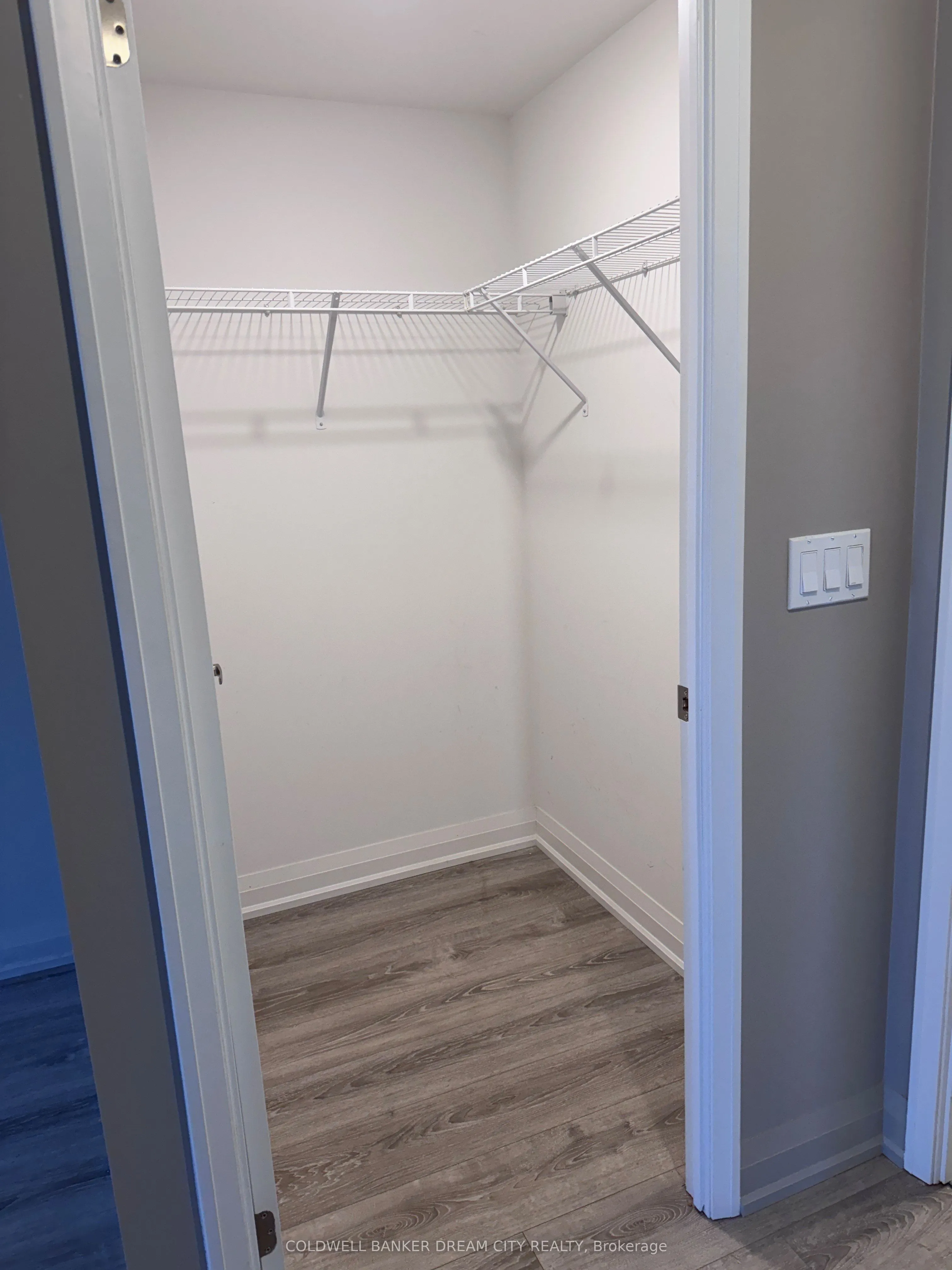 30 Gibbs Road, #2708