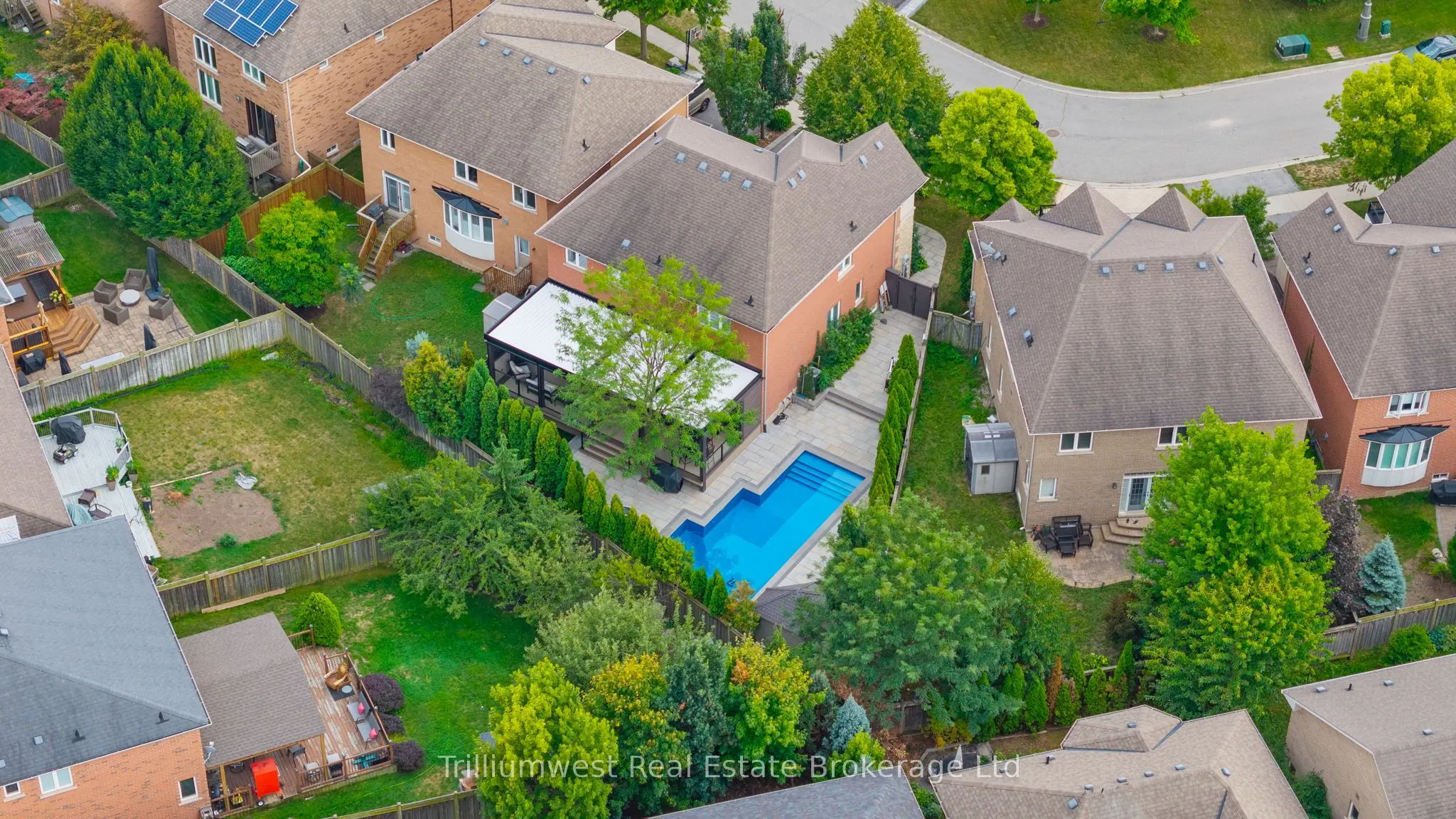 227 Beechtree Crescent
