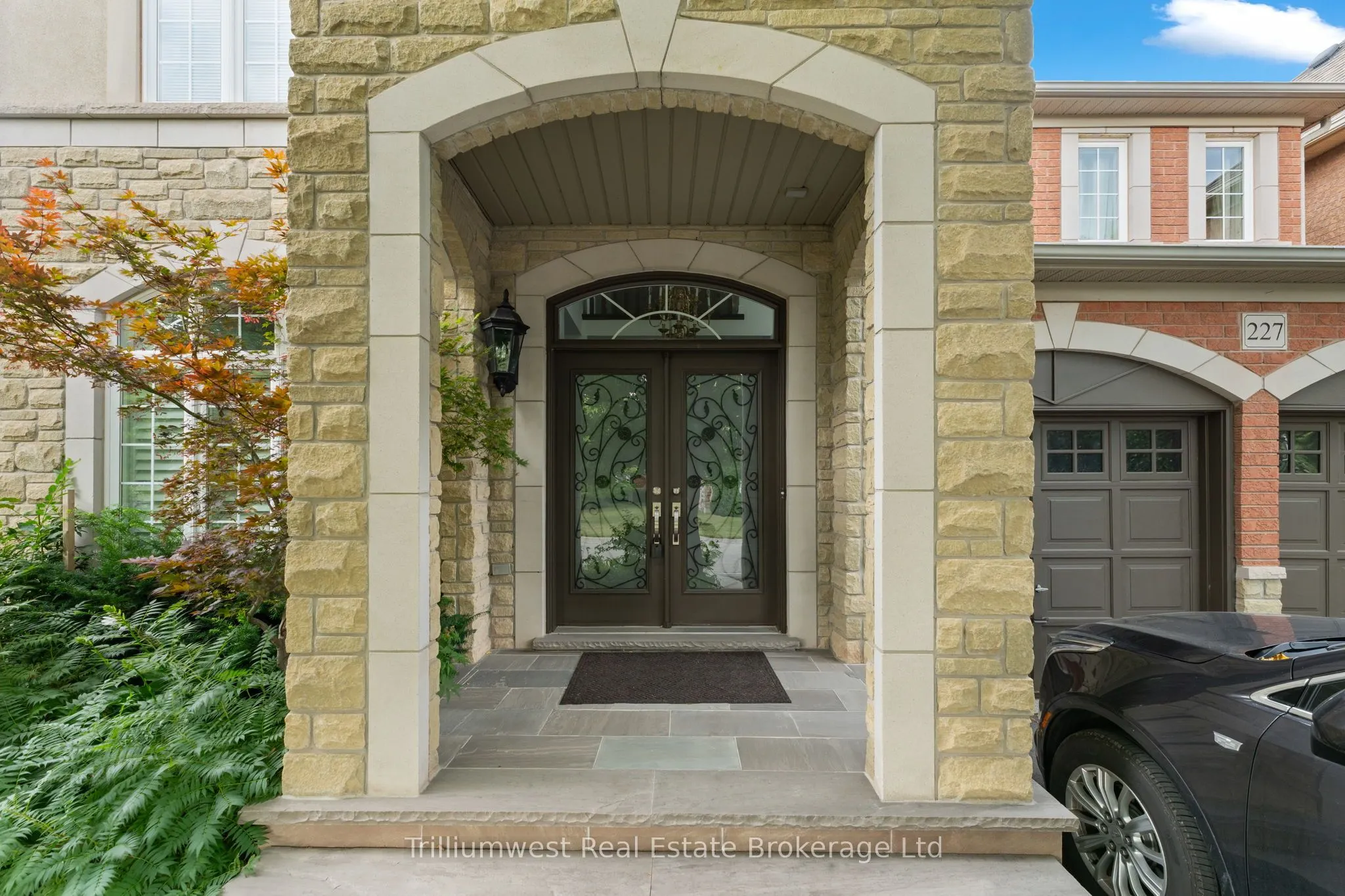 227 Beechtree Crescent