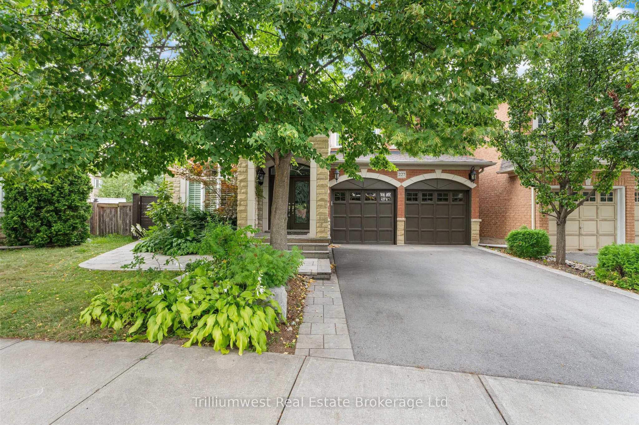 227 Beechtree Crescent