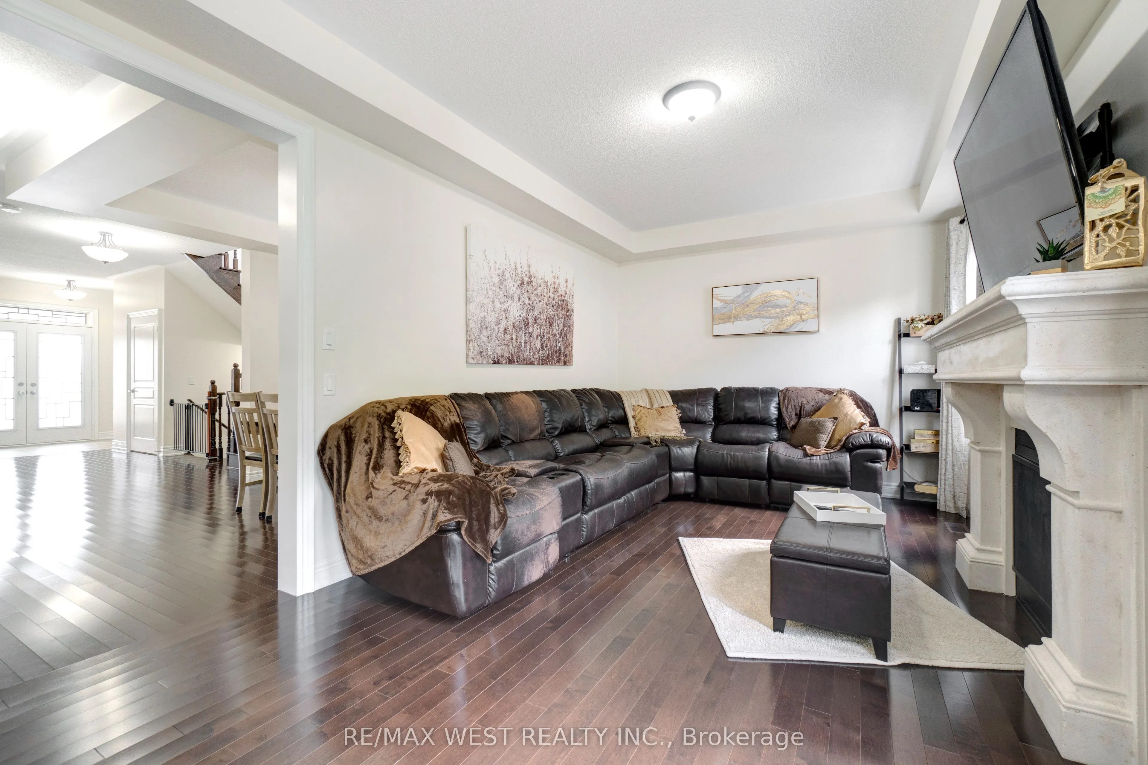 32 Brookwater Crescent