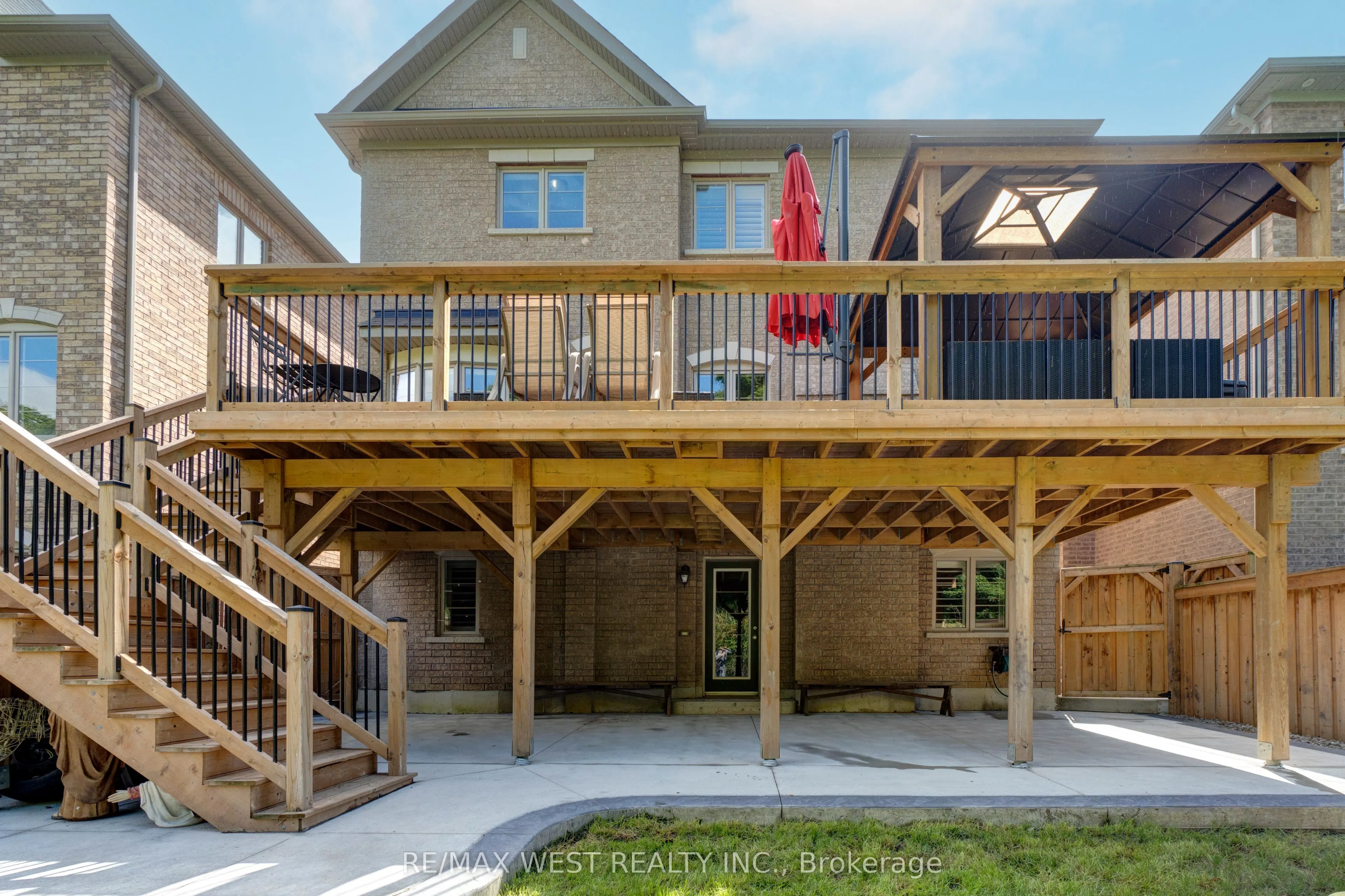 32 Brookwater Crescent