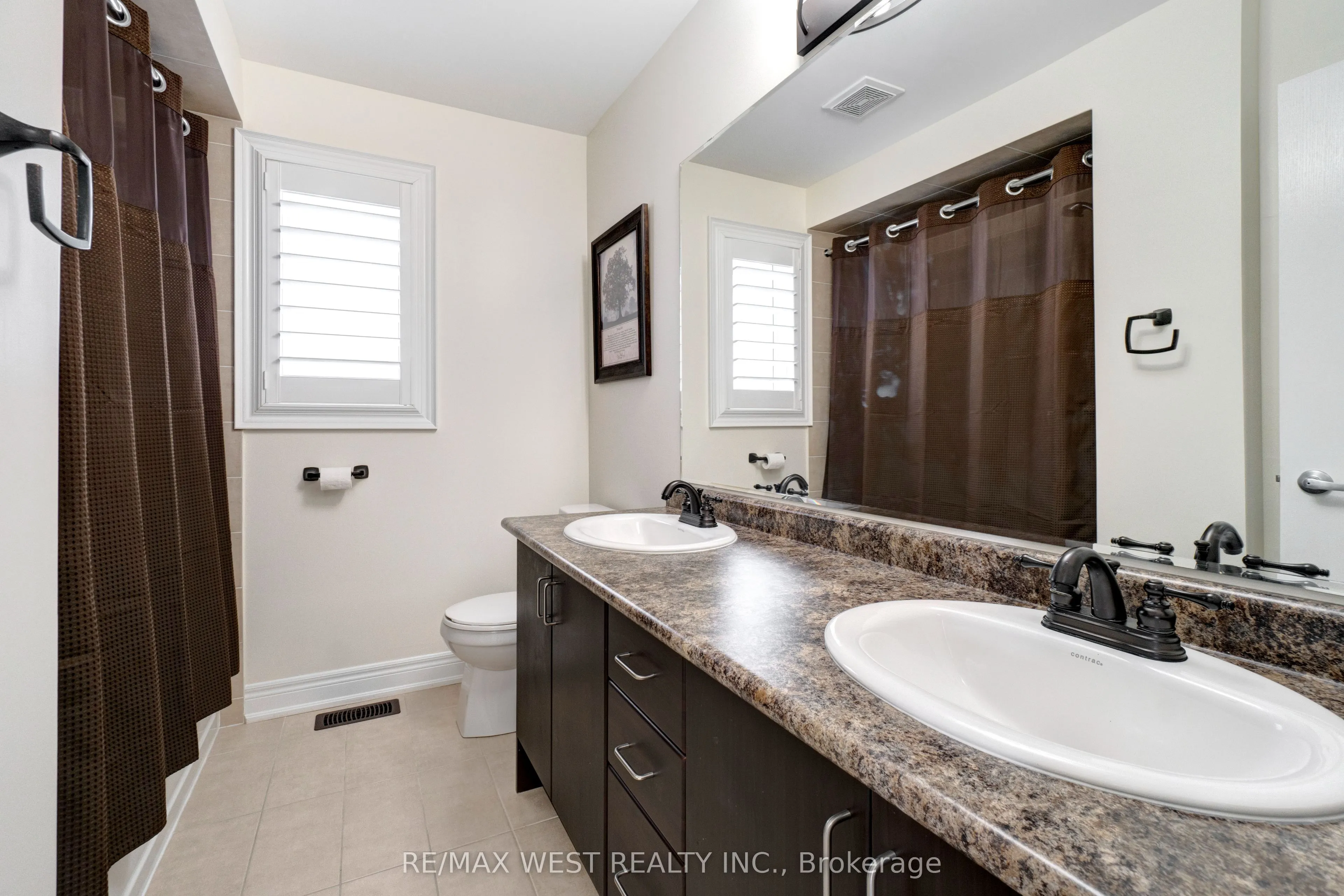 32 Brookwater Crescent