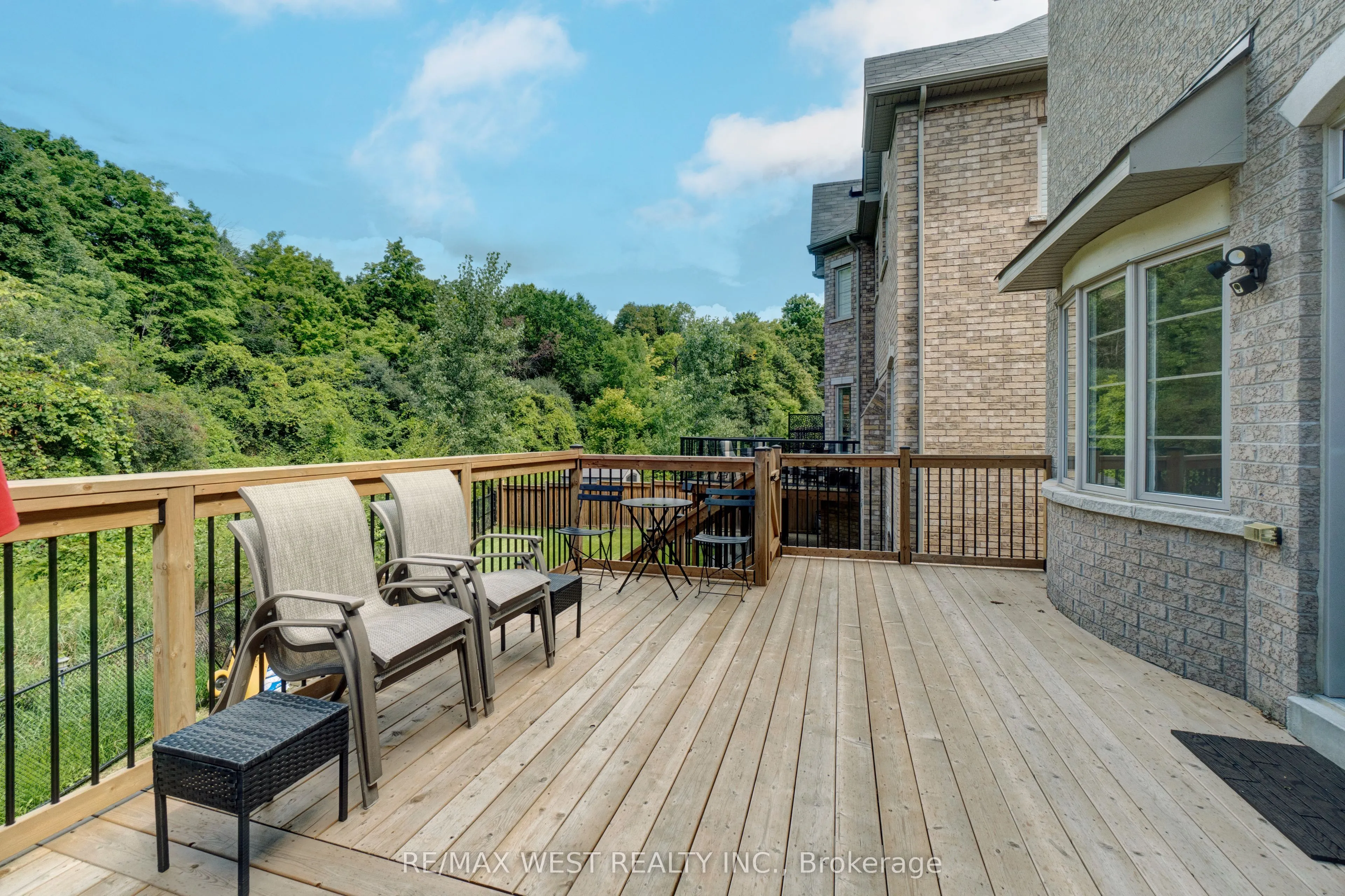 32 Brookwater Crescent