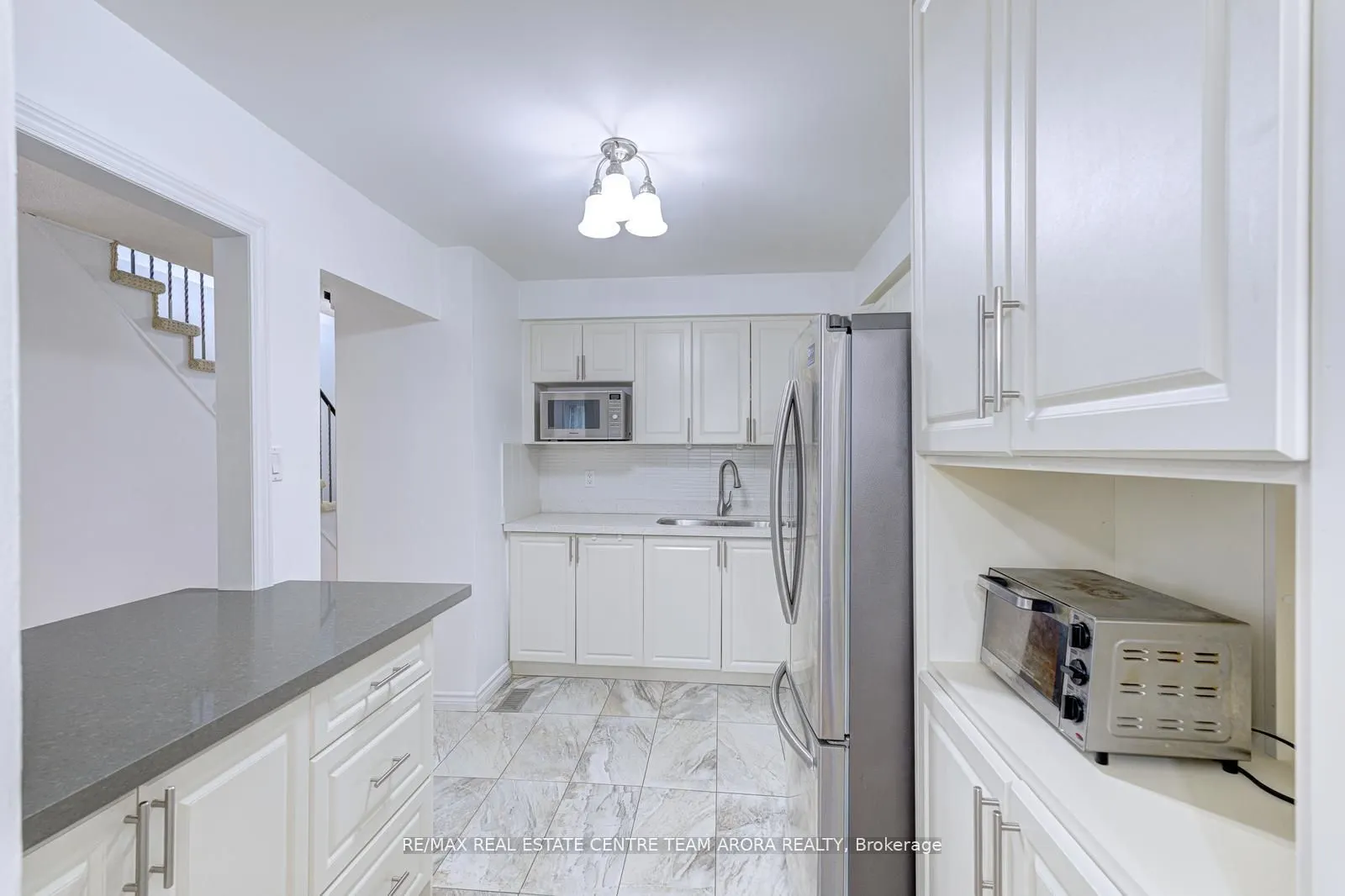 90 Dawson Crescent, #90