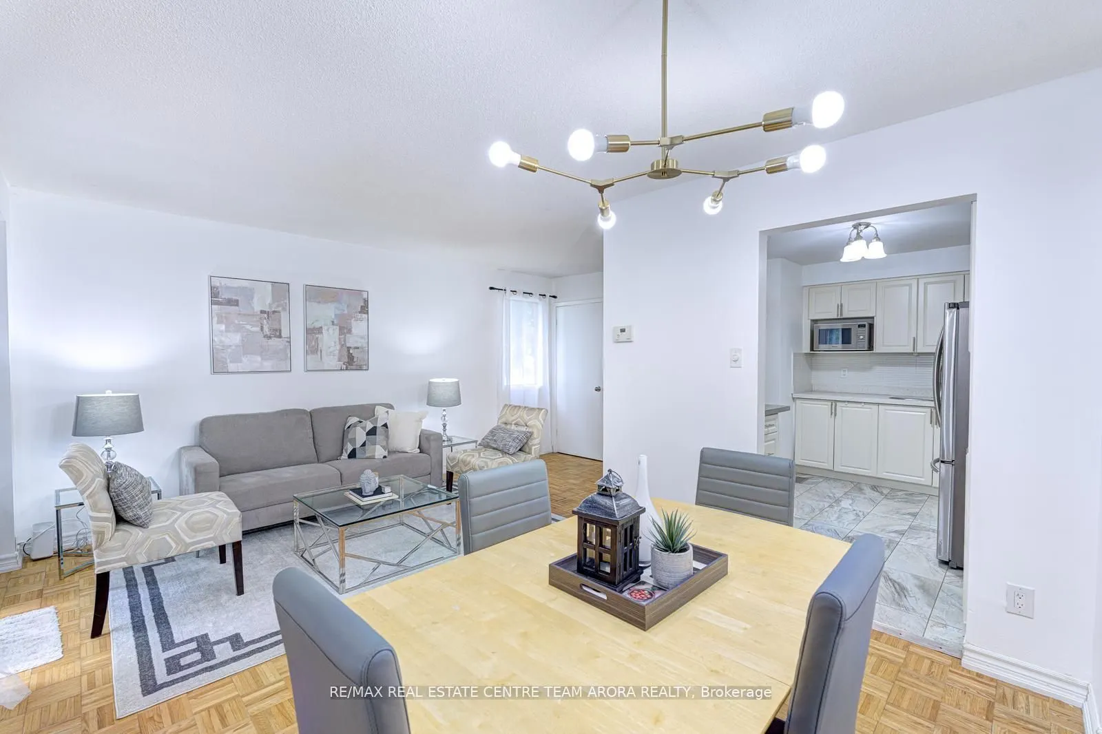 90 Dawson Crescent, #90