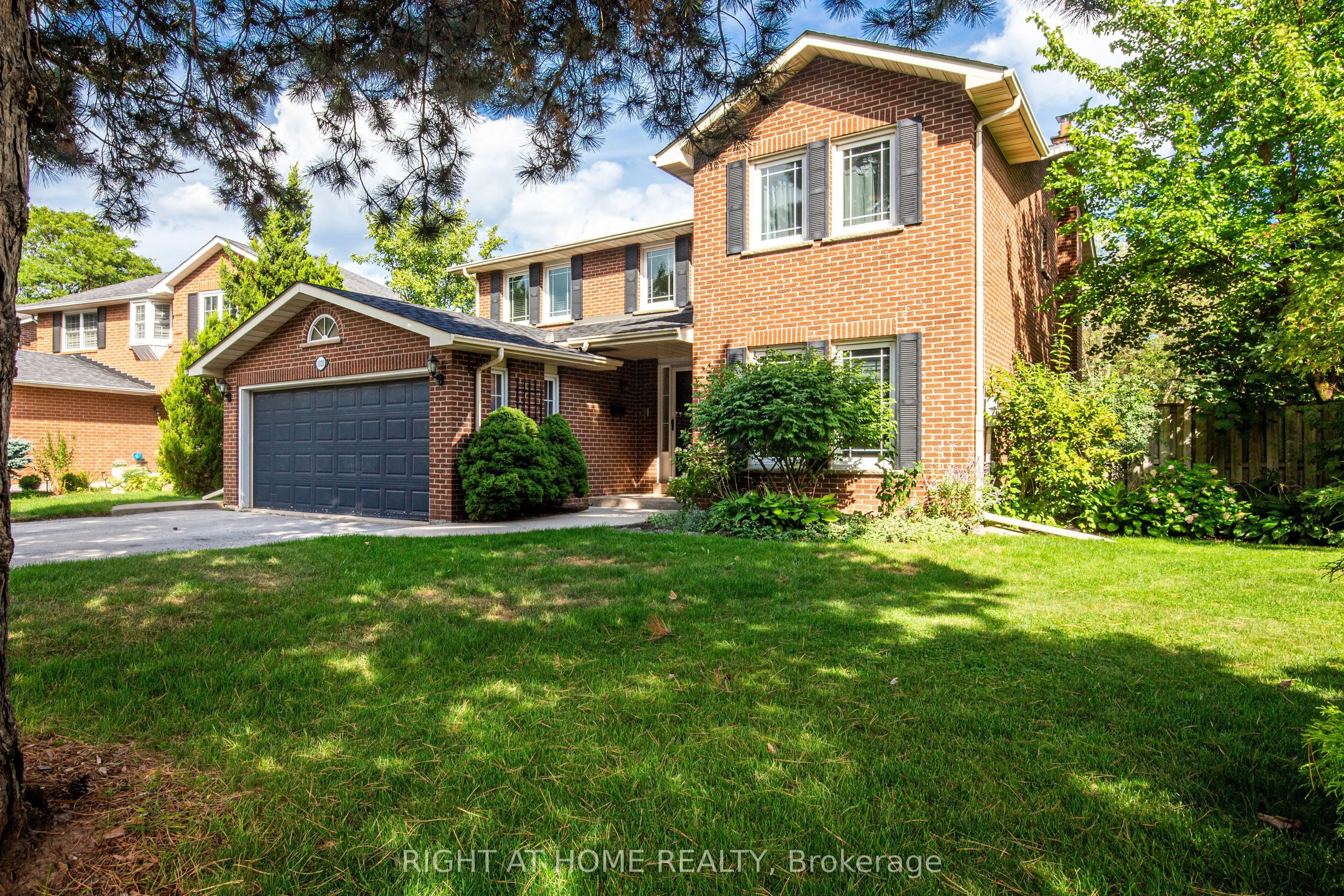 1020 Roxborough Drive