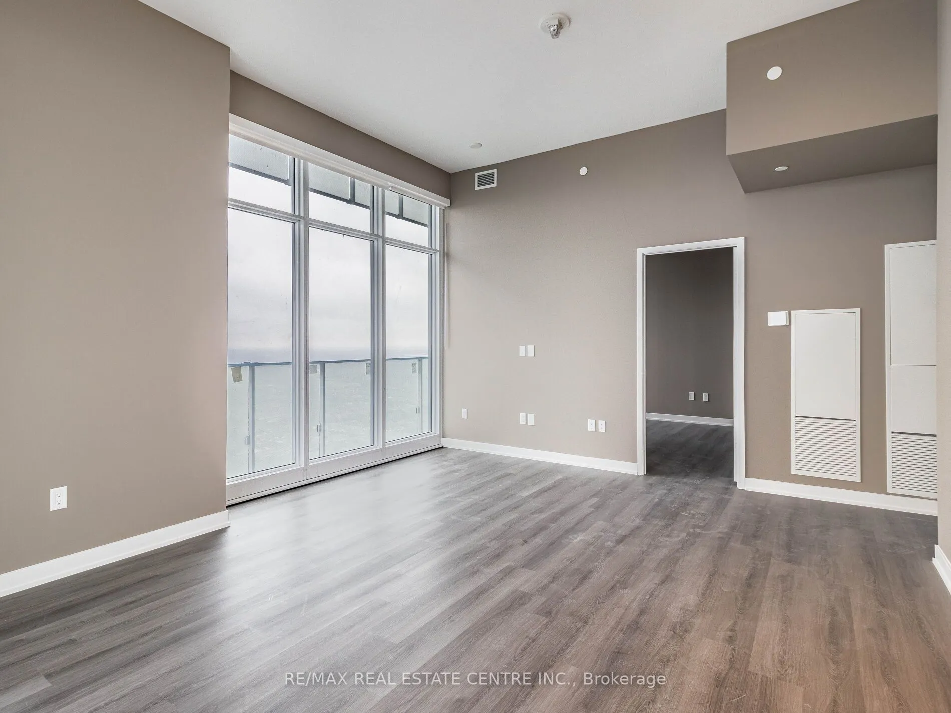 3883 Quartz Road, #5907