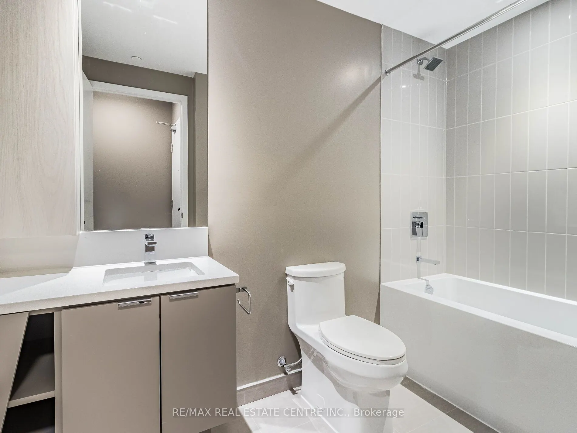 3883 Quartz Road, #5907