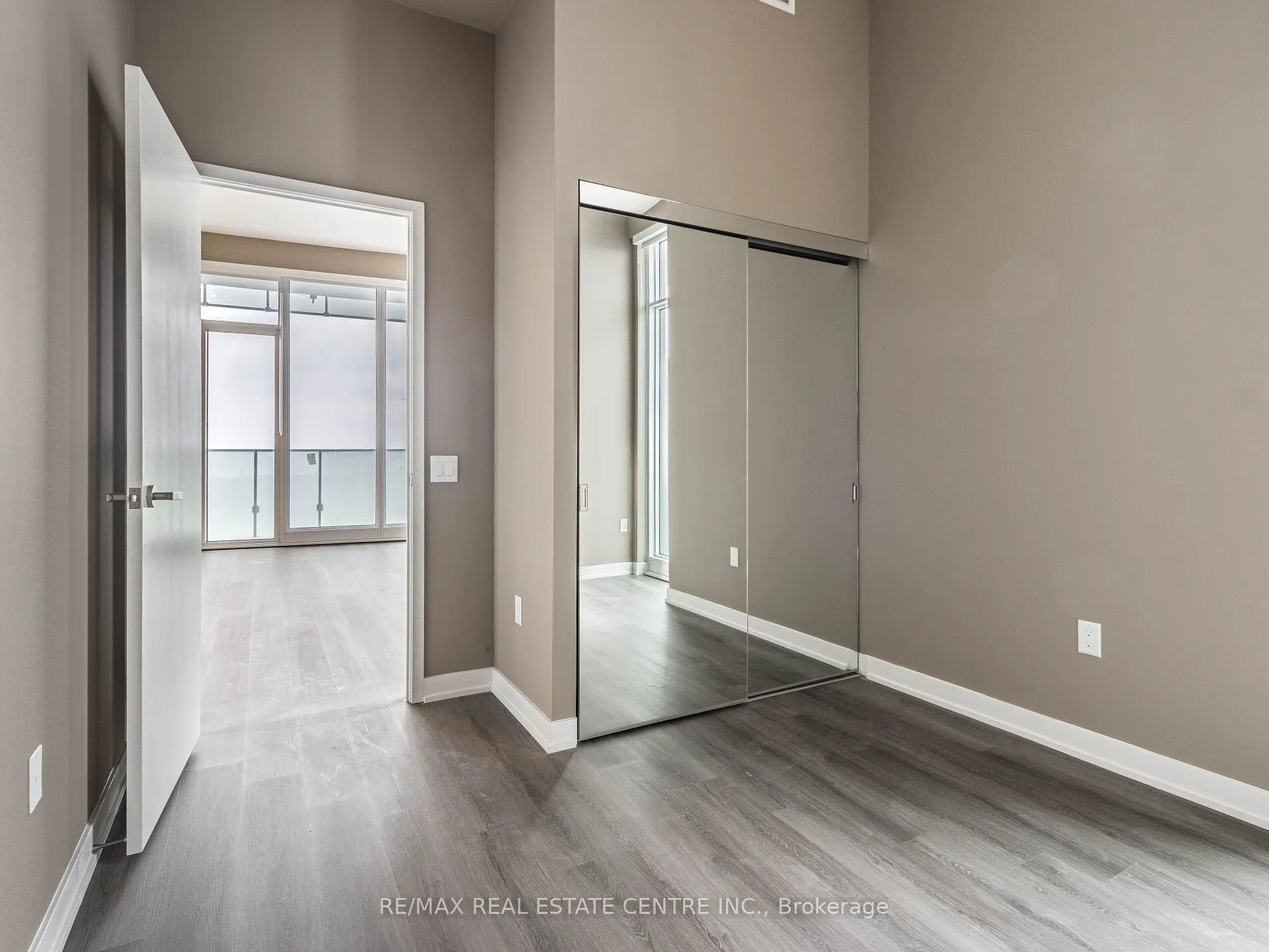 3883 Quartz Road, #5907