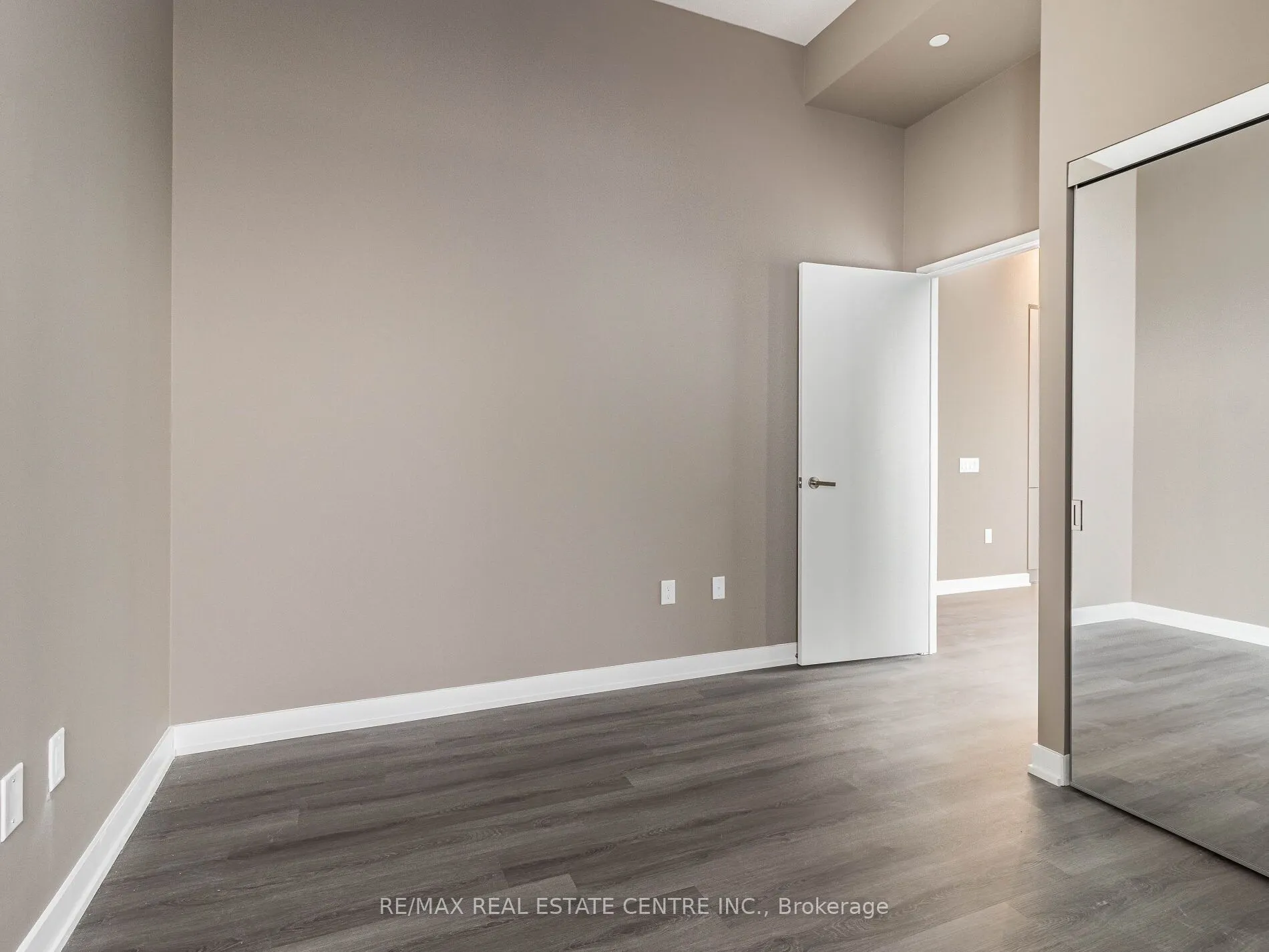 3883 Quartz Road, #5907