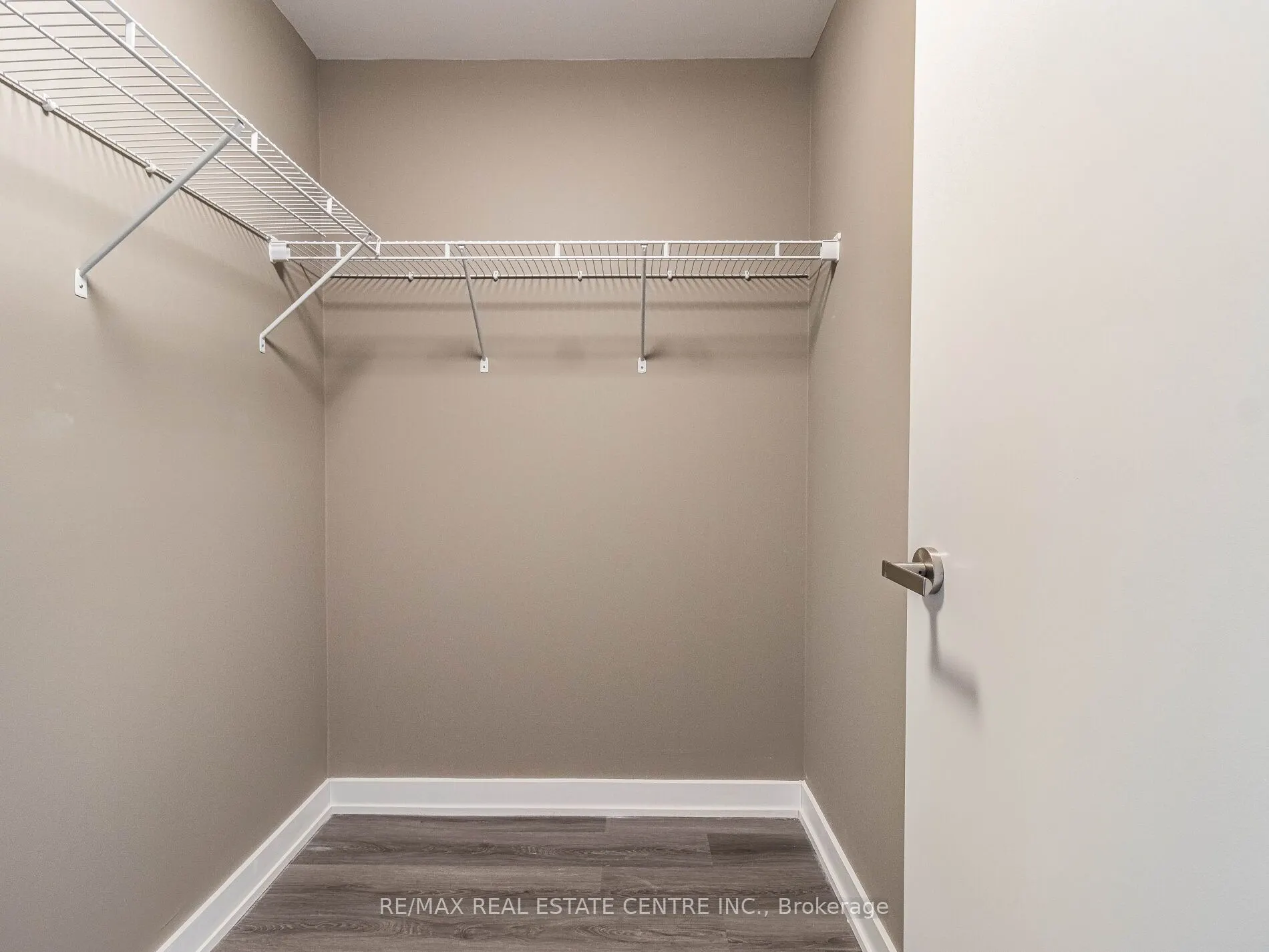 3883 Quartz Road, #5907