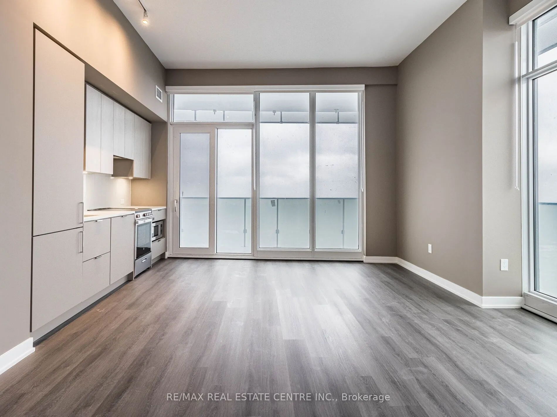 3883 Quartz Road, #5907