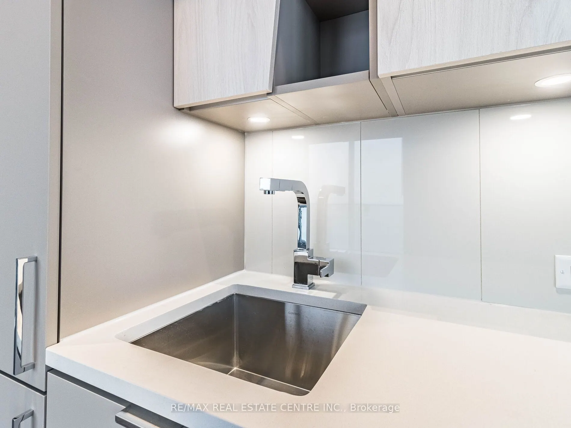 3883 Quartz Road, #5907