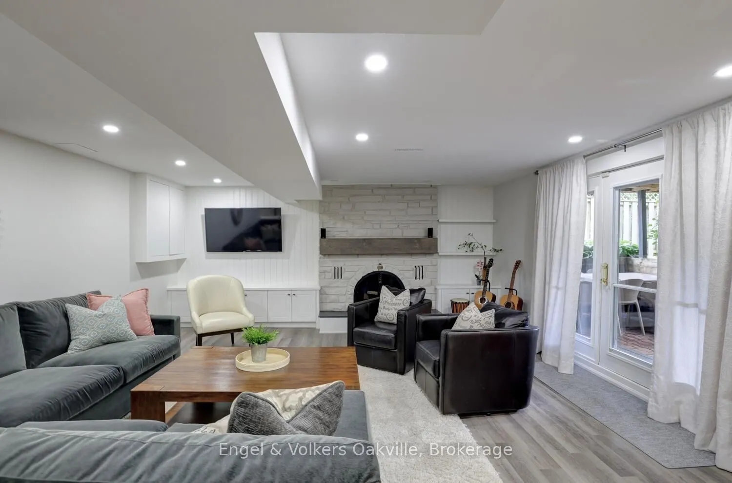 262 Vinova Court