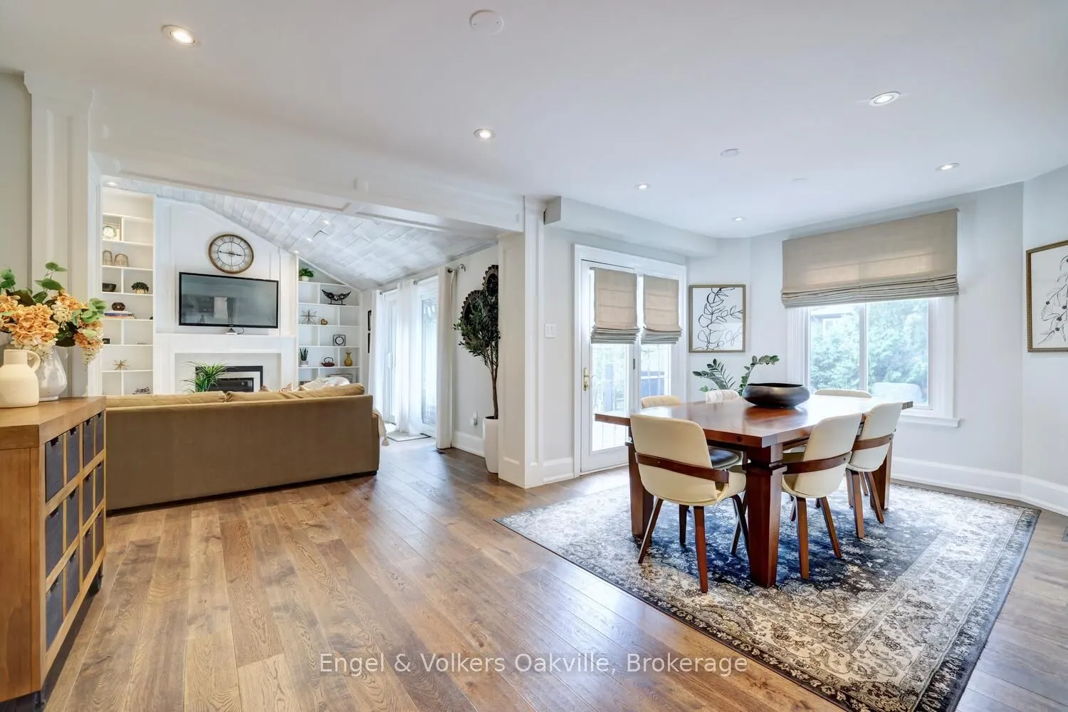 262 Vinova Court