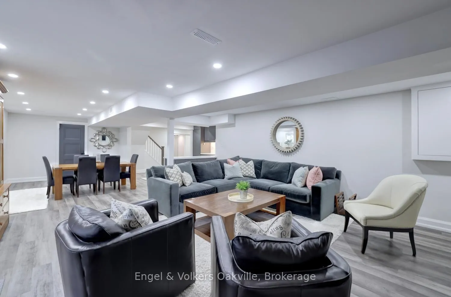 262 Vinova Court