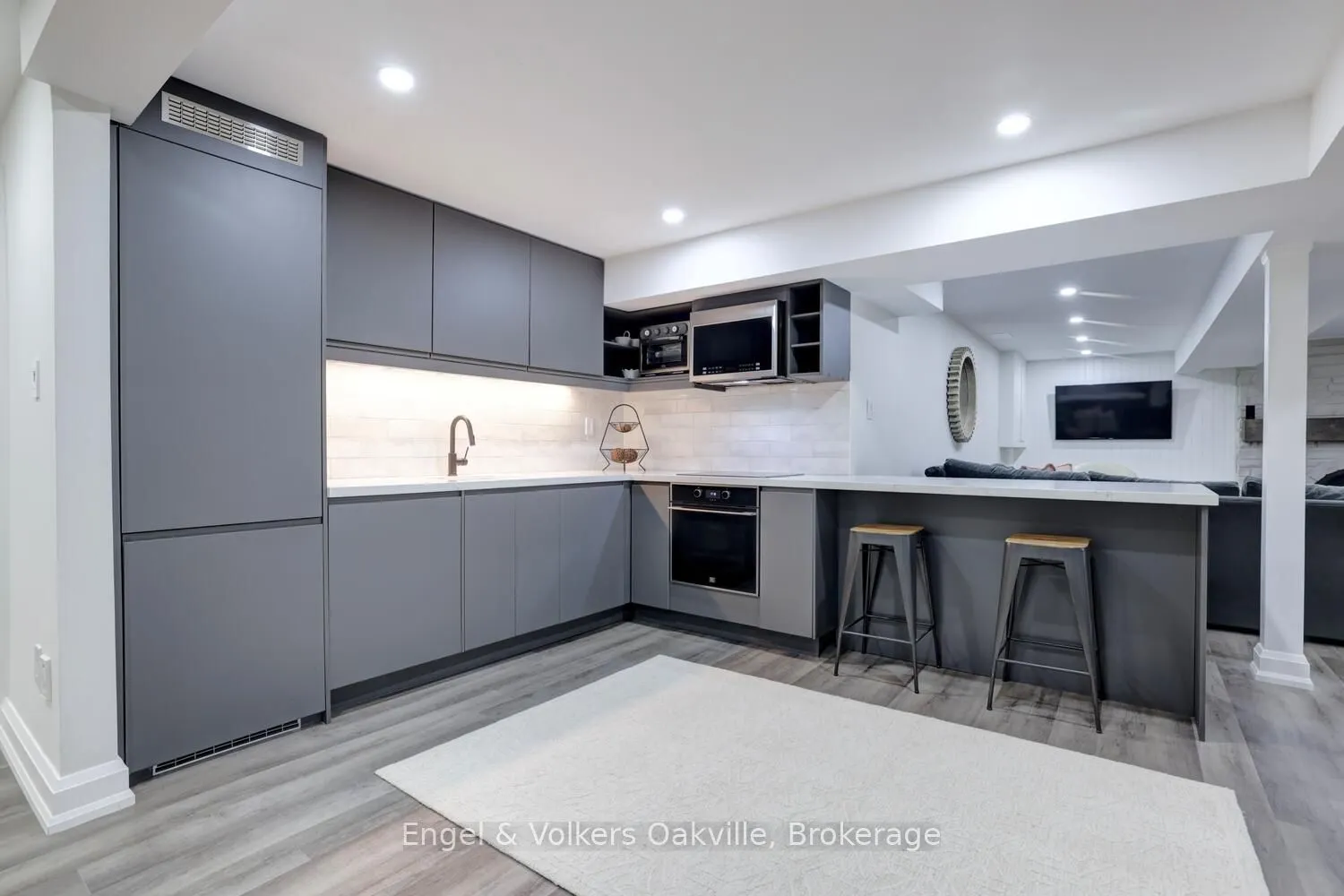 262 Vinova Court