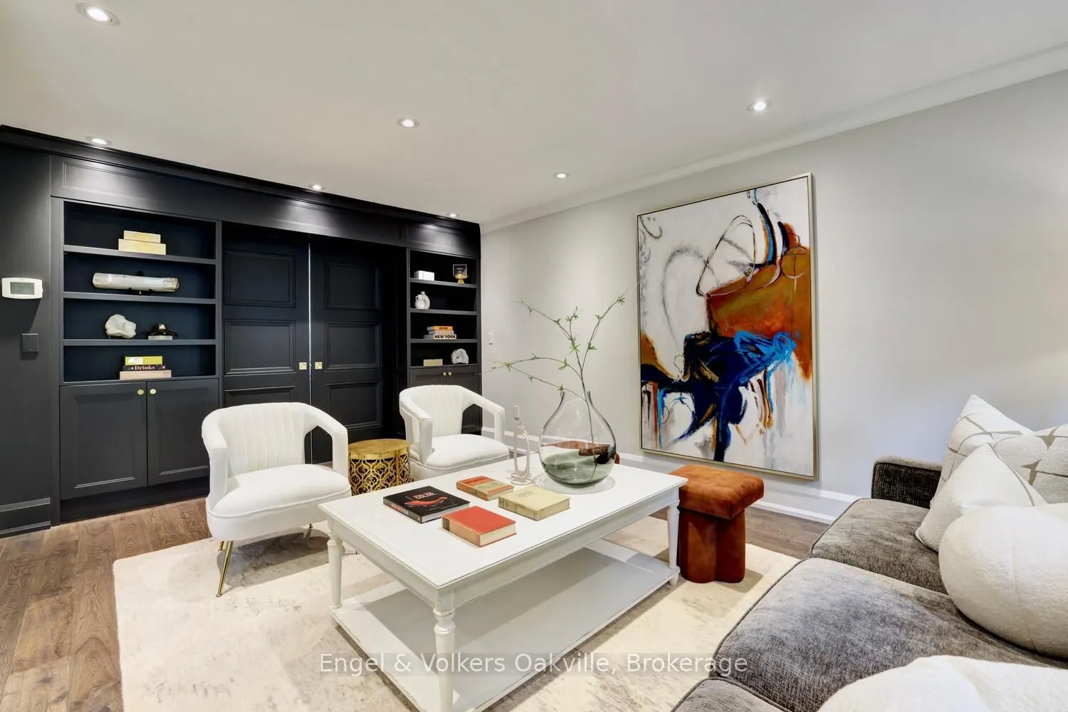 262 Vinova Court