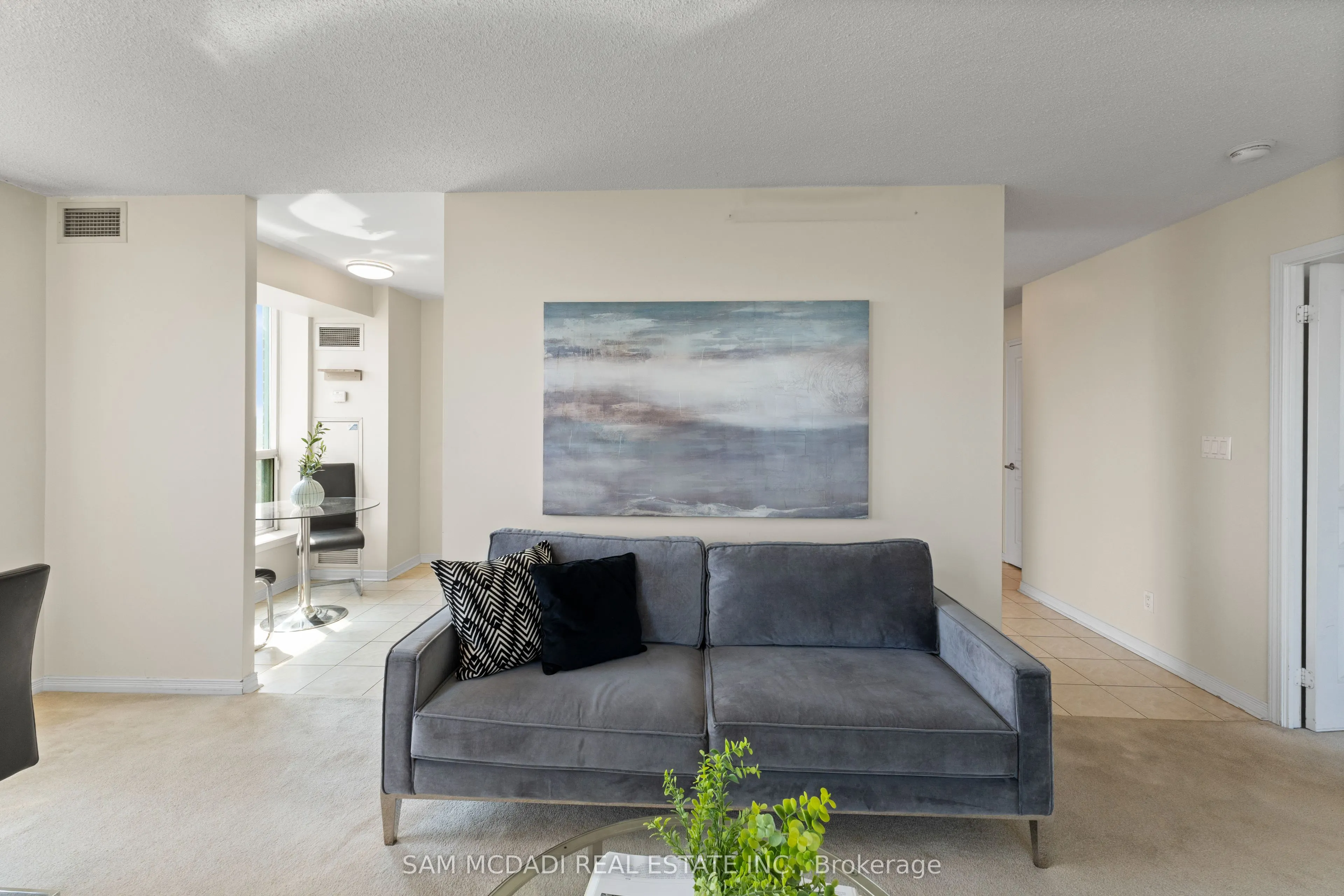 4879 Kimbermount Avenue, #1608