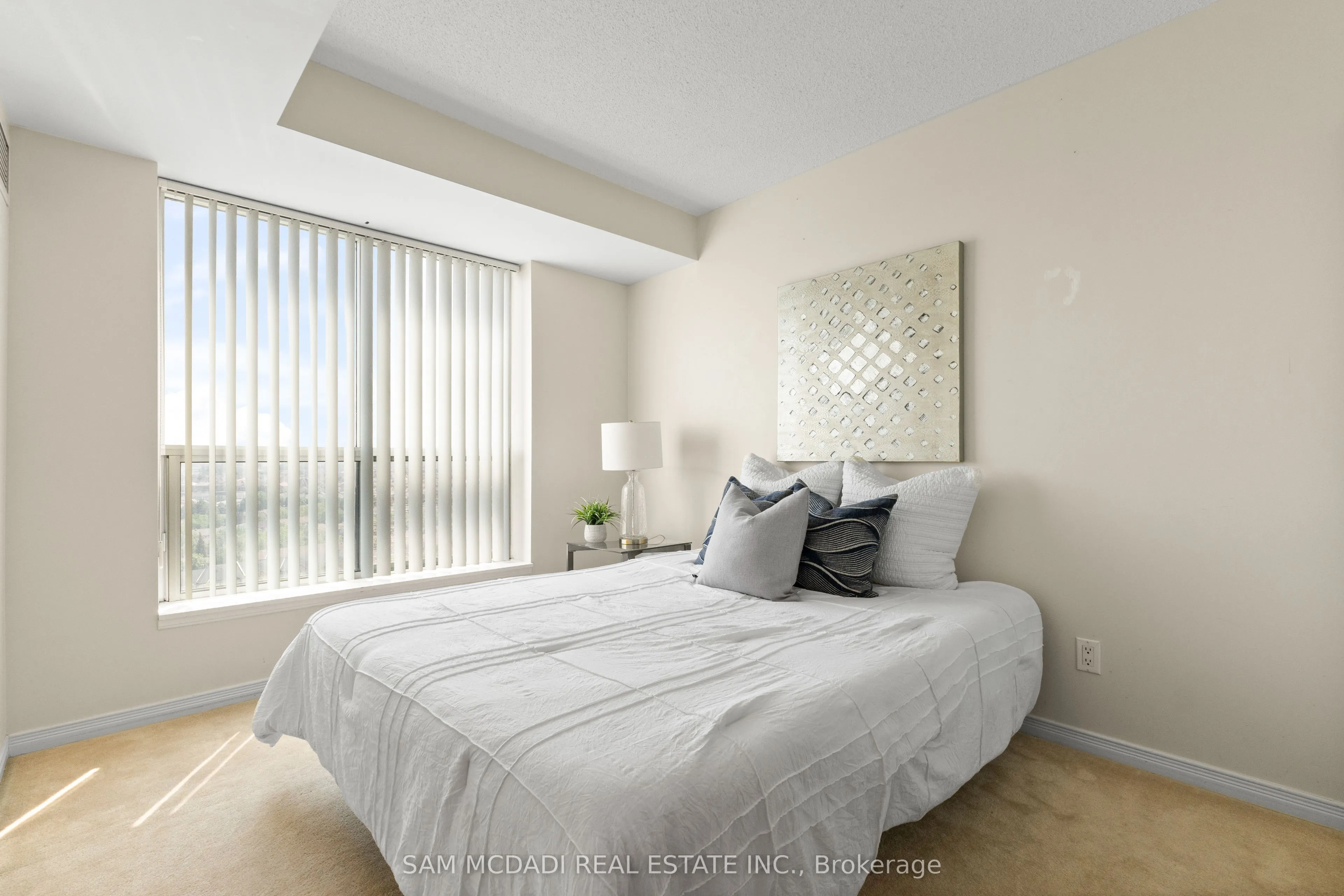 4879 Kimbermount Avenue, #1608