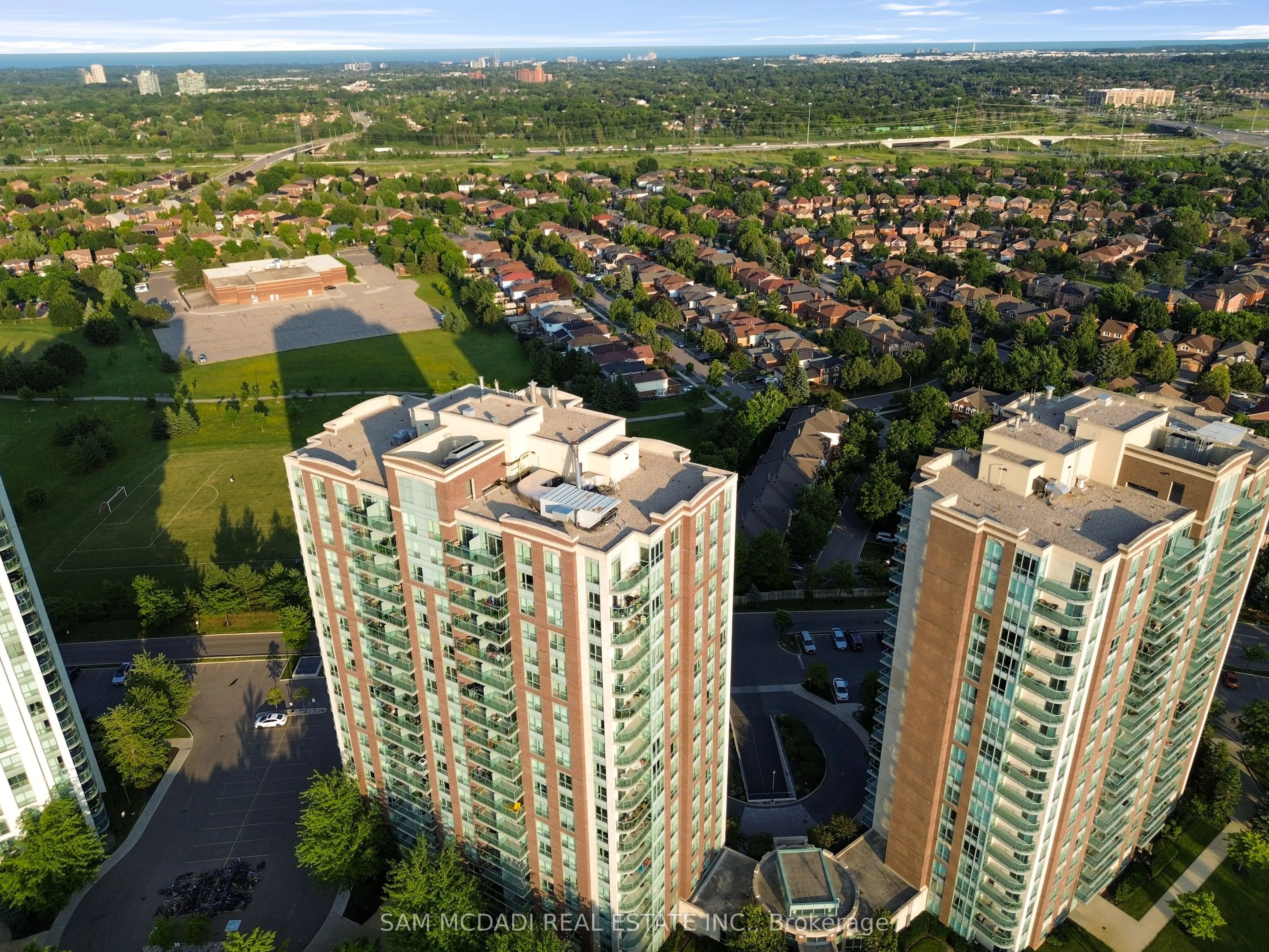 4879 Kimbermount Avenue, #1608