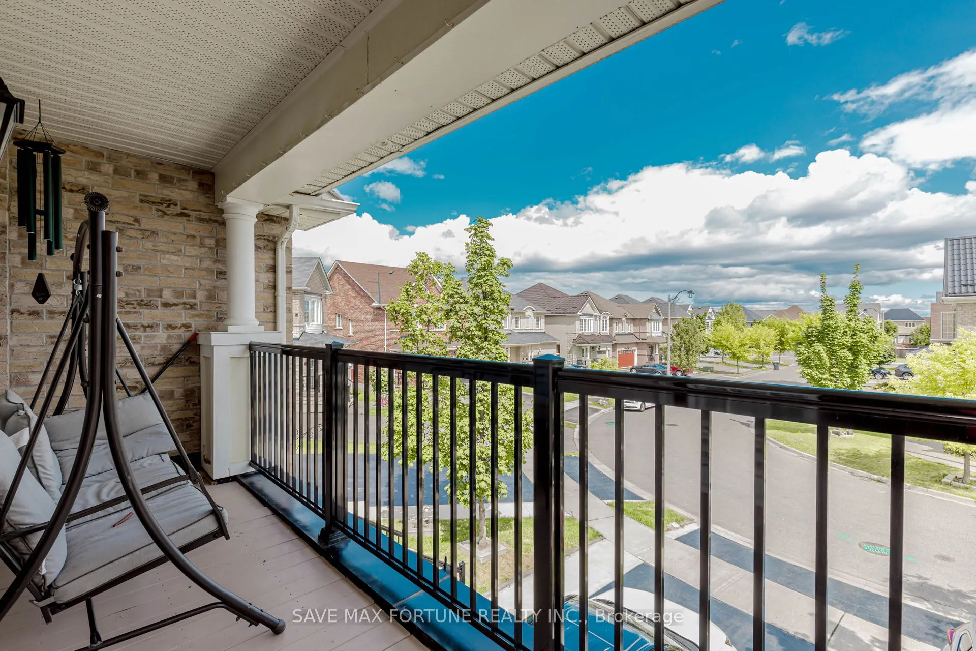 16 Berryfield Way NE